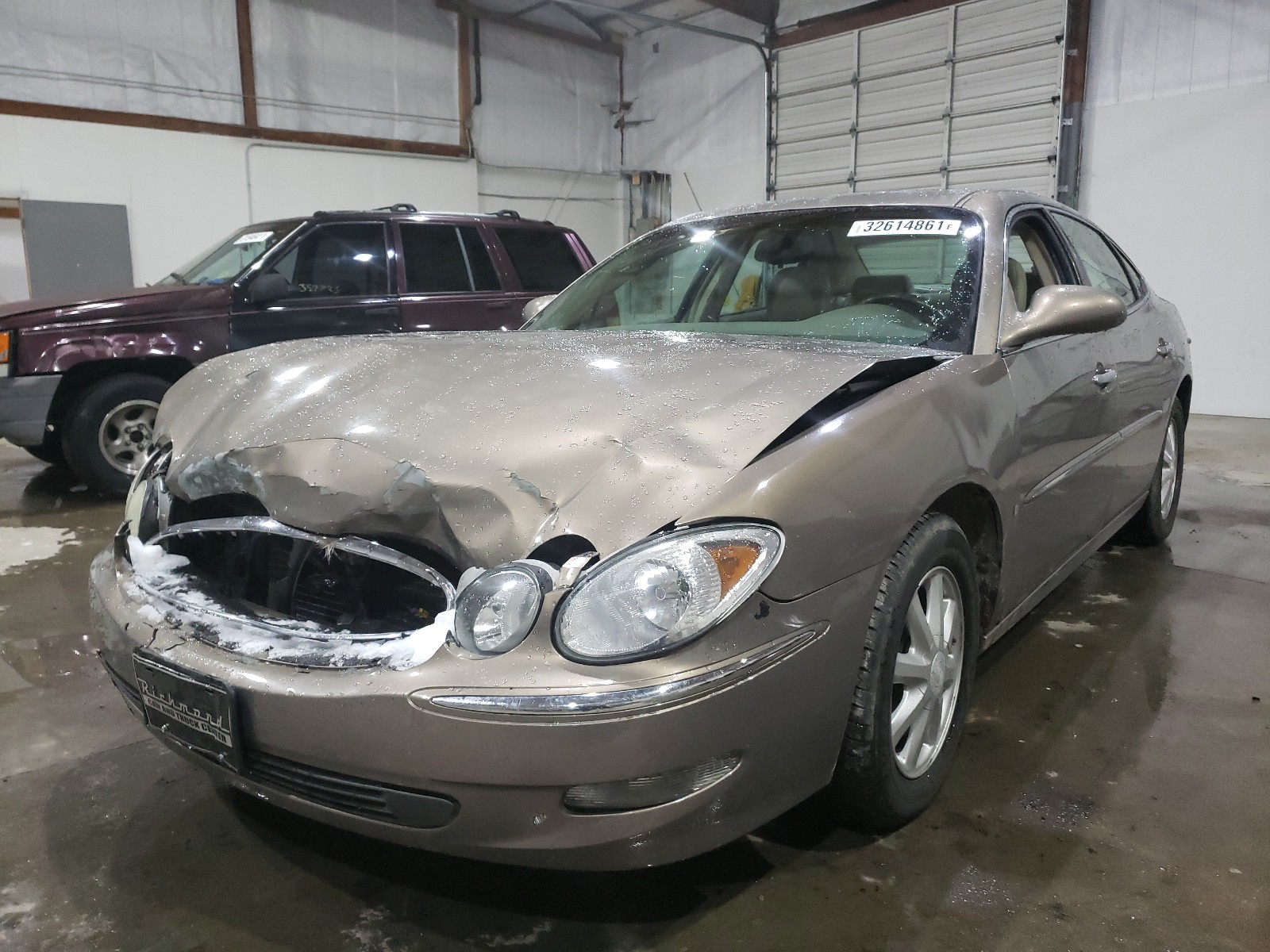 Photo 1 VIN: 2G4WD582261225370 - BUICK LACROSSE C 