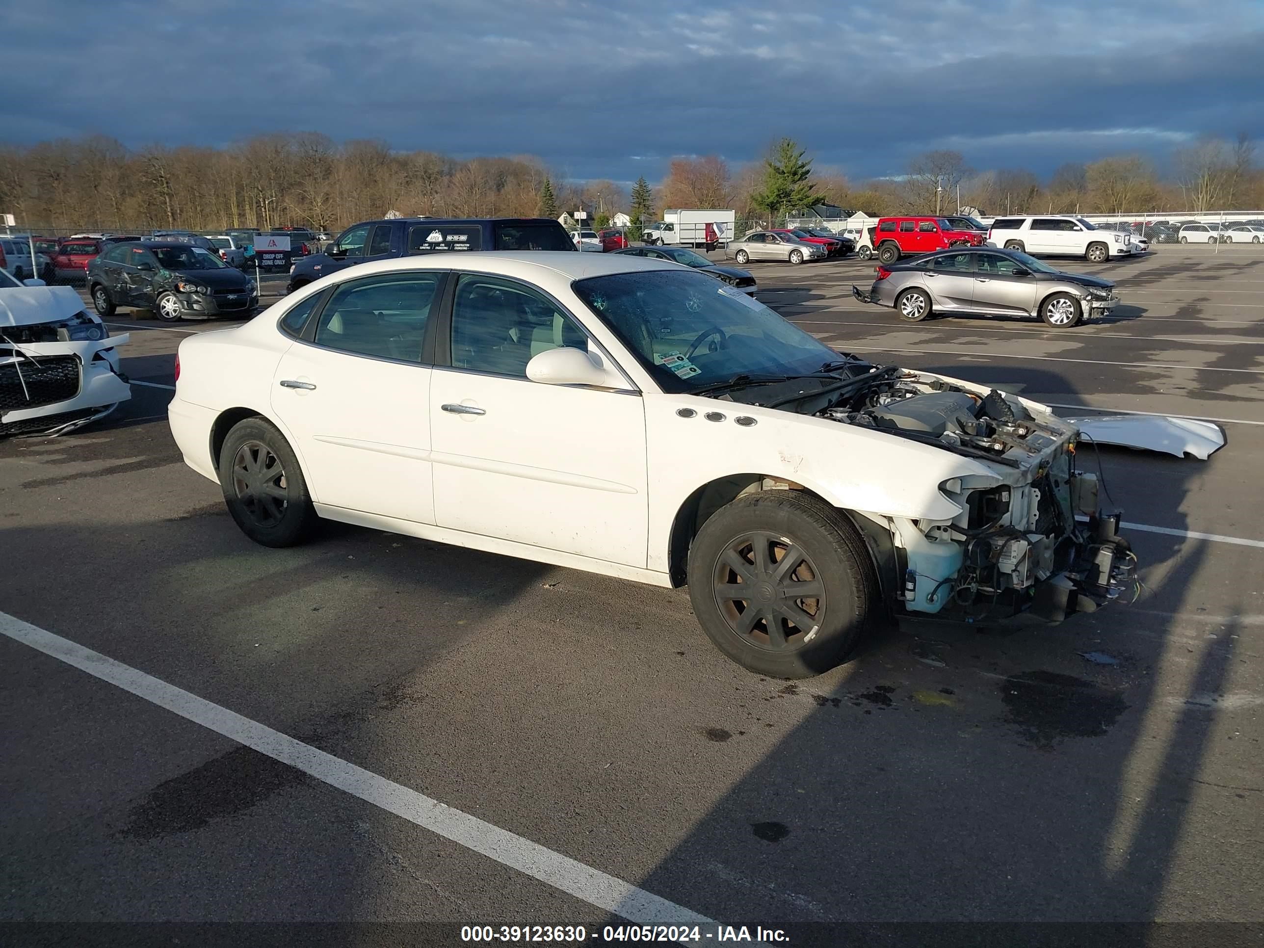 Photo 0 VIN: 2G4WD582261282023 - BUICK LACROSSE 