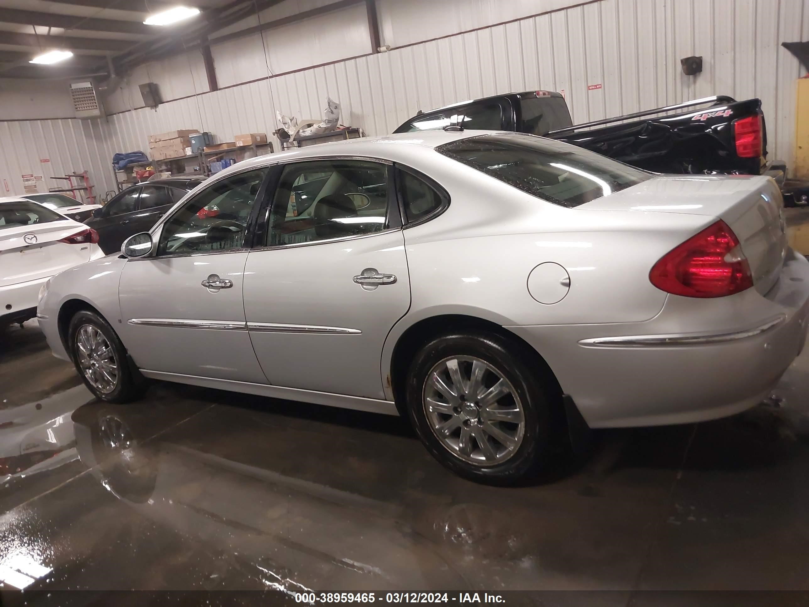 Photo 13 VIN: 2G4WD582291155860 - BUICK LACROSSE 