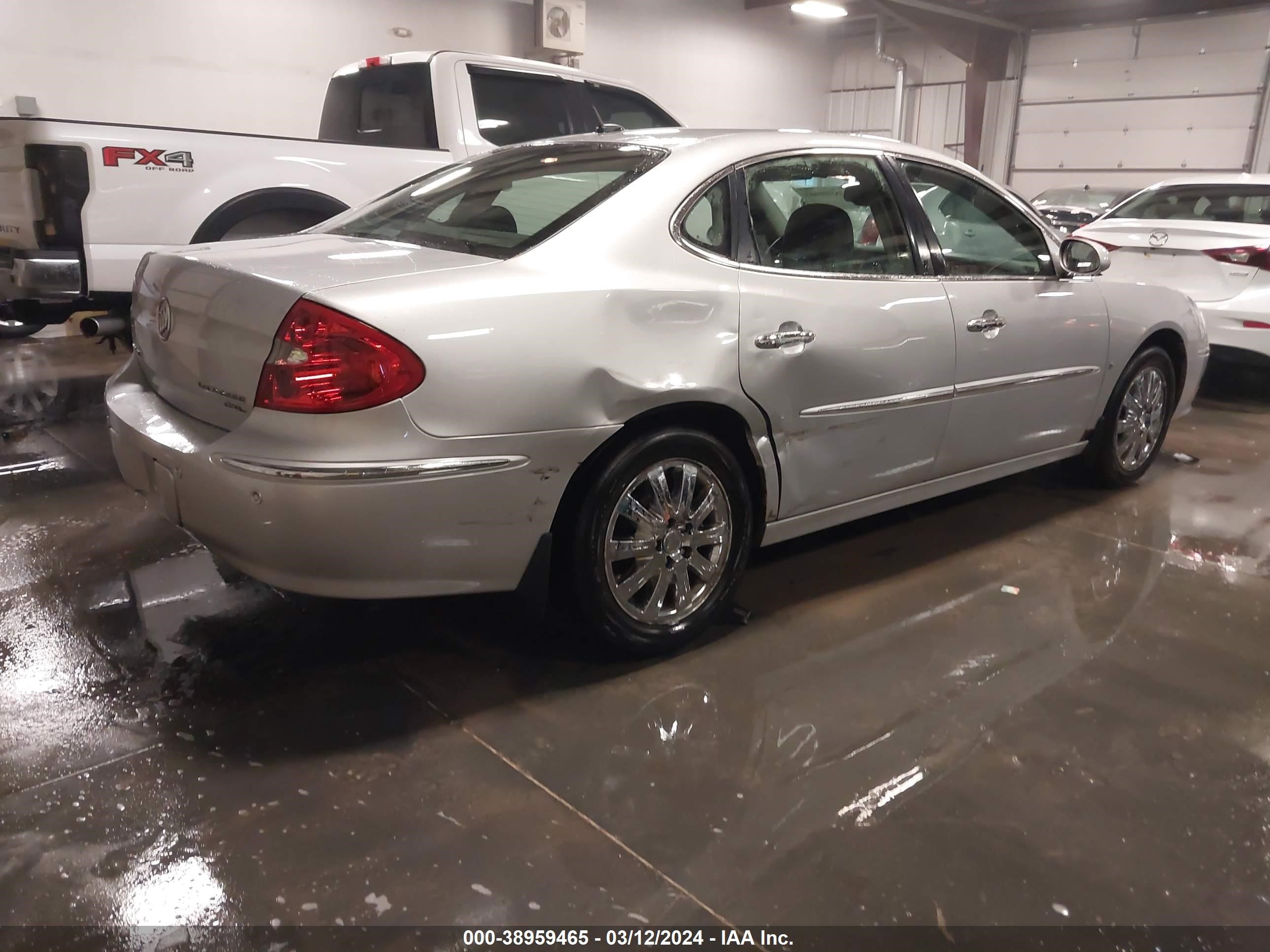 Photo 3 VIN: 2G4WD582291155860 - BUICK LACROSSE 