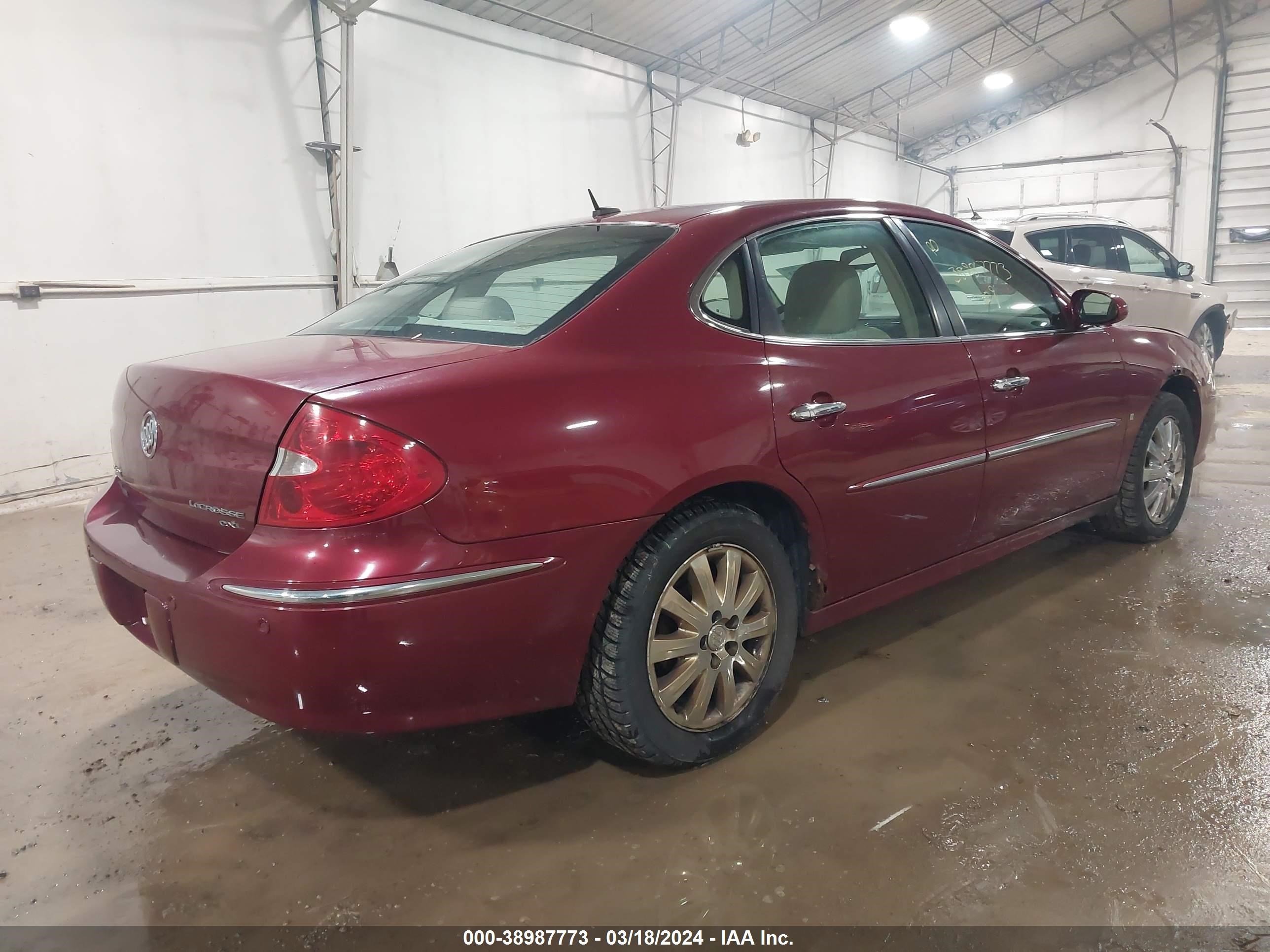 Photo 3 VIN: 2G4WD582291244117 - BUICK LACROSSE 