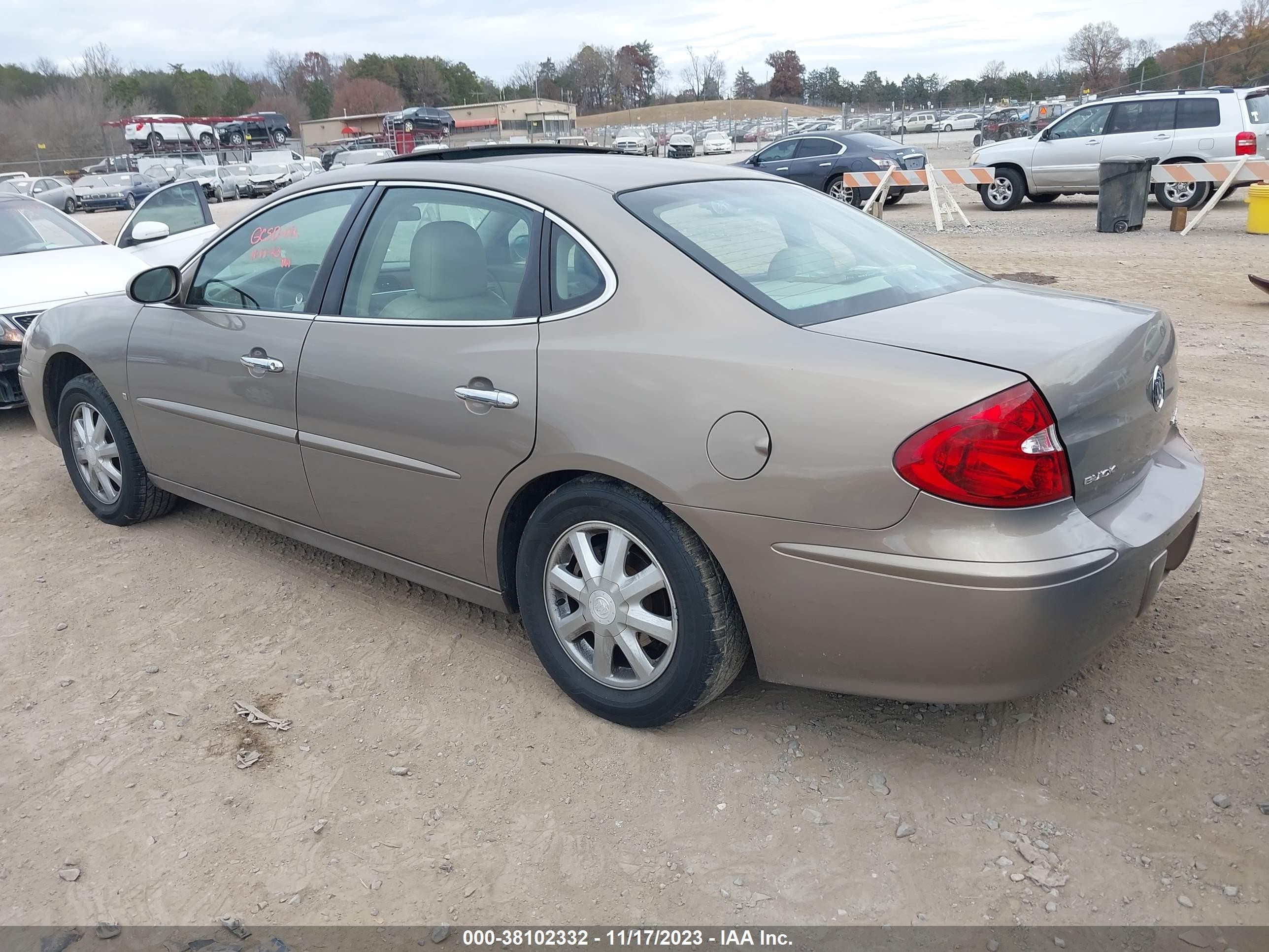 Photo 2 VIN: 2G4WD582361197711 - BUICK LACROSSE 