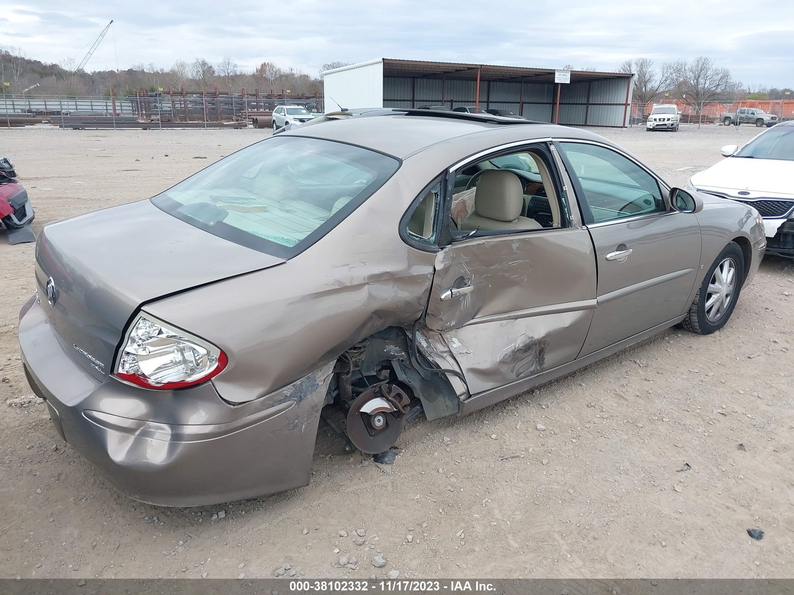 Photo 3 VIN: 2G4WD582361197711 - BUICK LACROSSE 