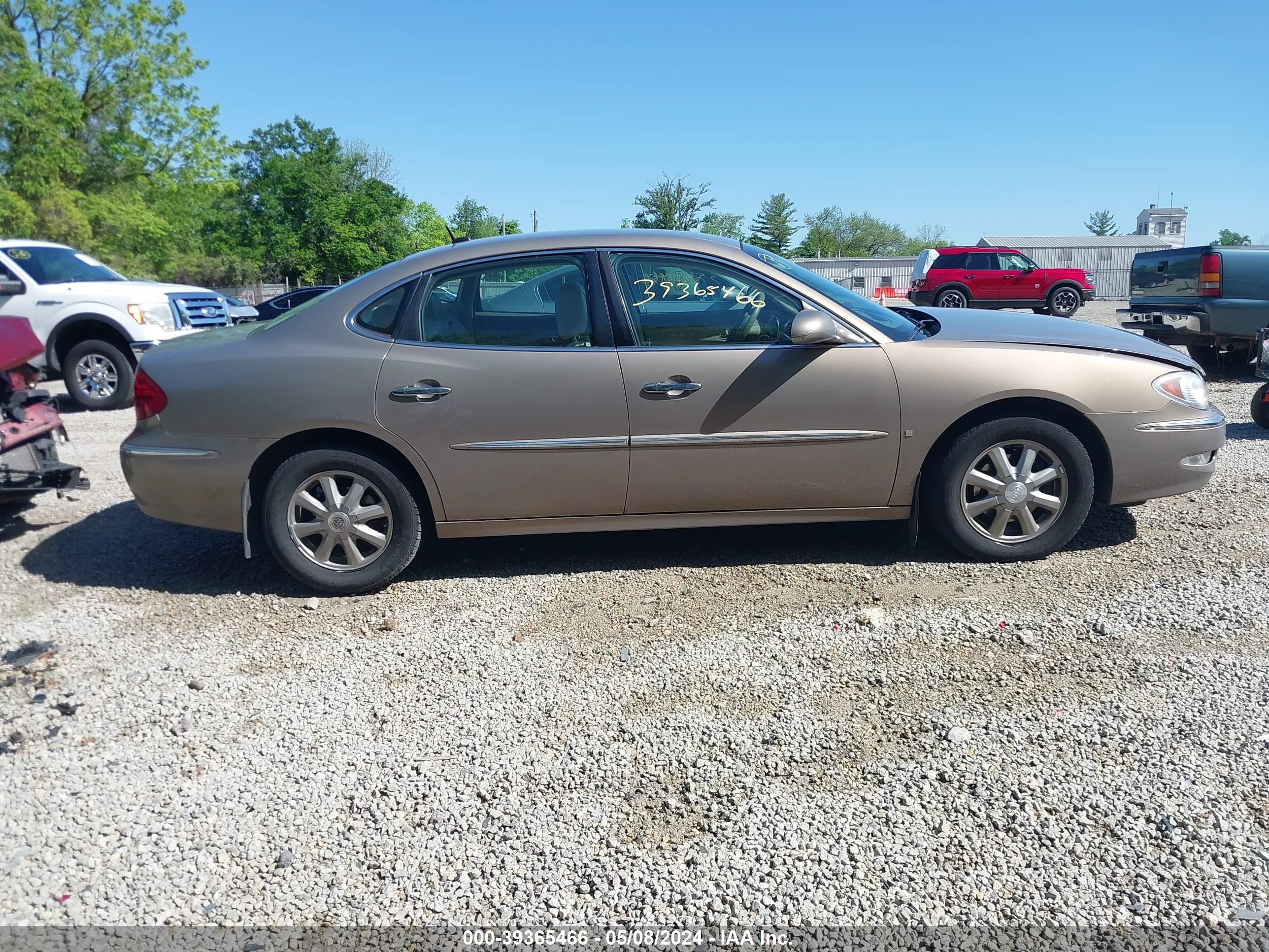 Photo 12 VIN: 2G4WD582371161180 - BUICK LACROSSE 