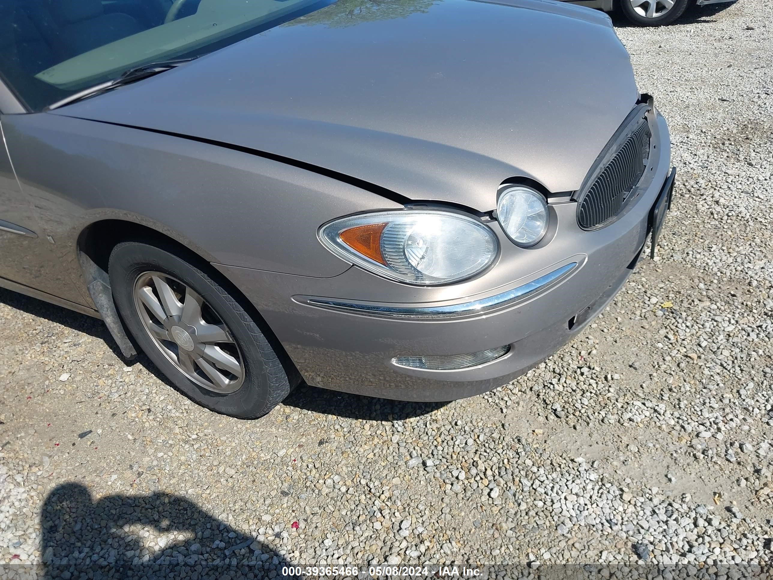 Photo 16 VIN: 2G4WD582371161180 - BUICK LACROSSE 