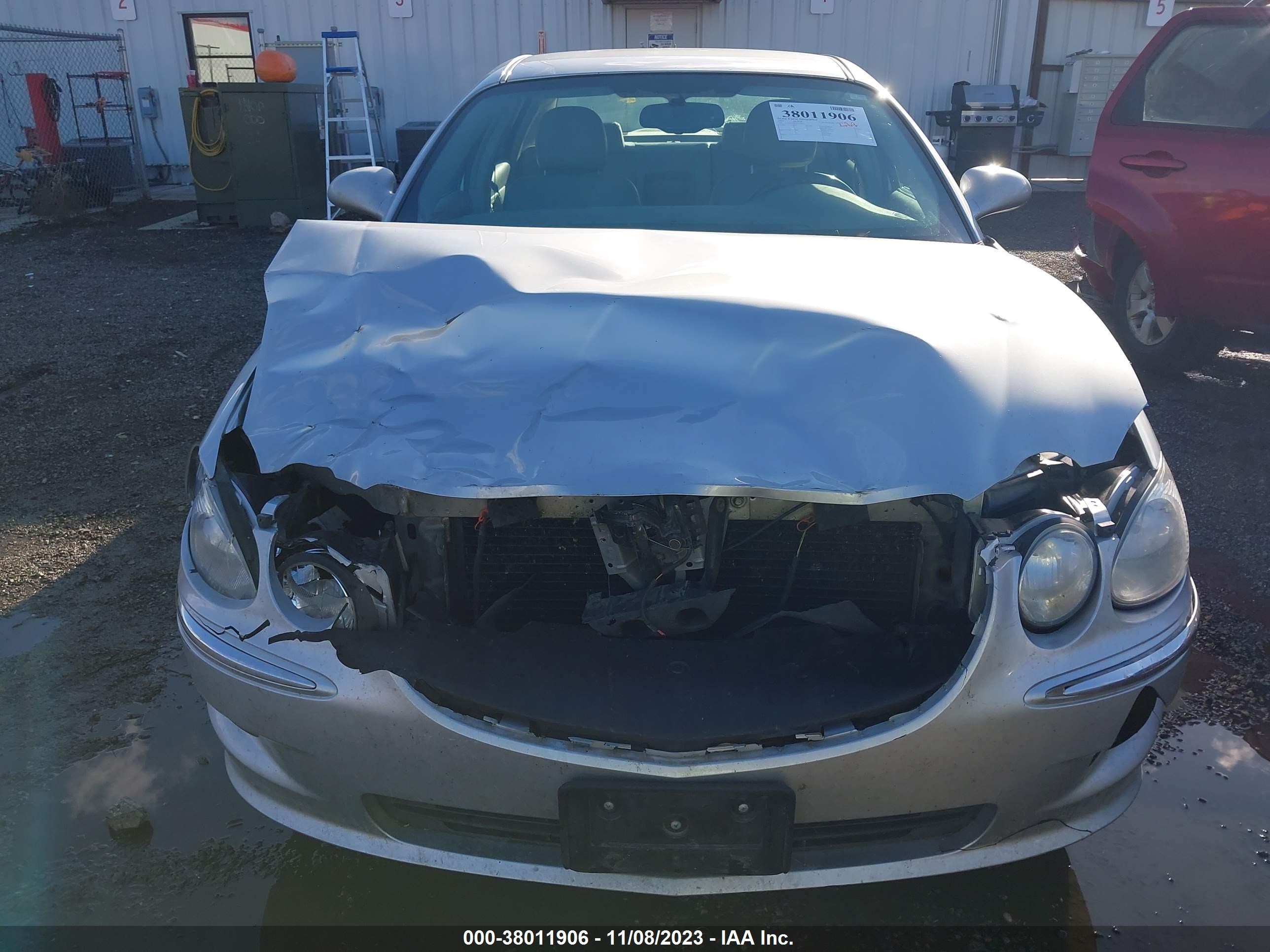 Photo 11 VIN: 2G4WD582391150067 - BUICK LACROSSE 