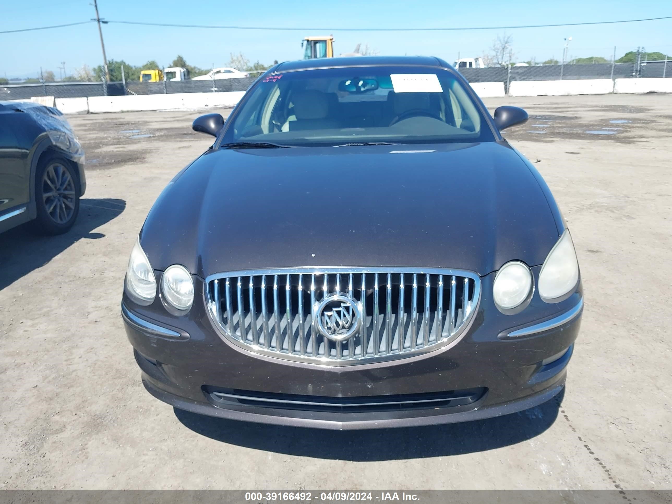 Photo 11 VIN: 2G4WD582391201857 - BUICK LACROSSE 