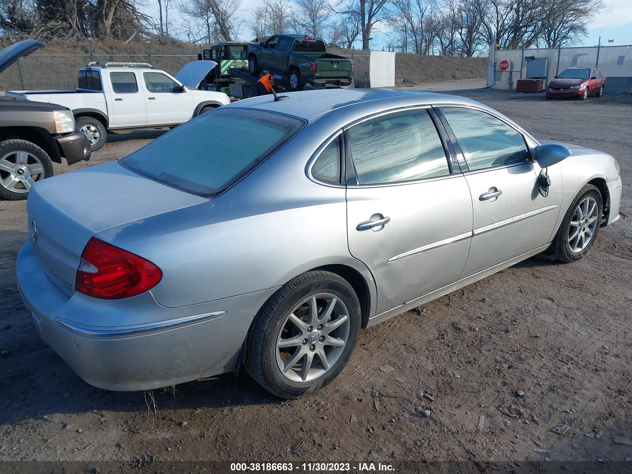 Photo 3 VIN: 2G4WD582391208453 - BUICK LACROSSE 