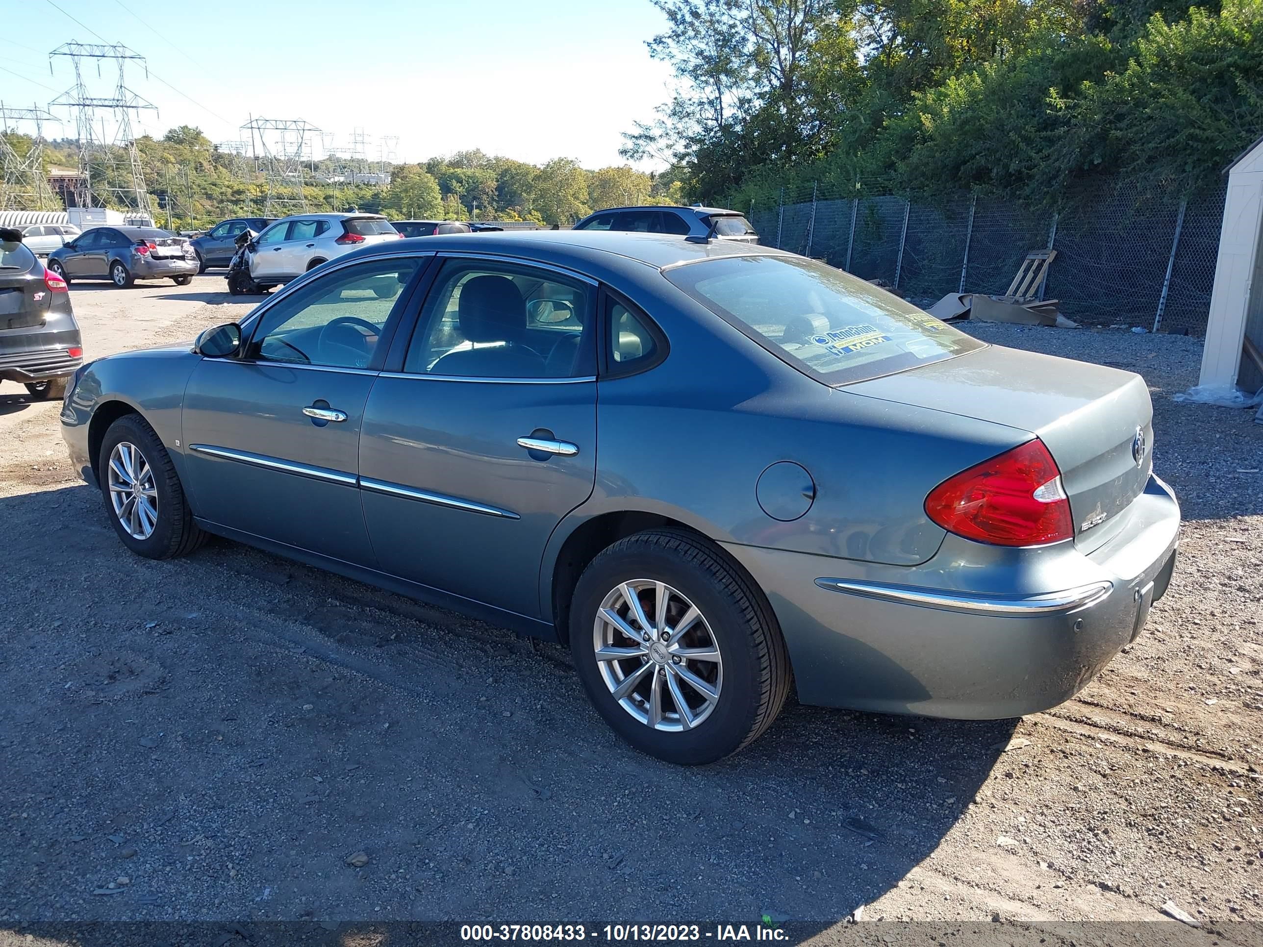 Photo 2 VIN: 2G4WD582461271573 - BUICK LACROSSE 