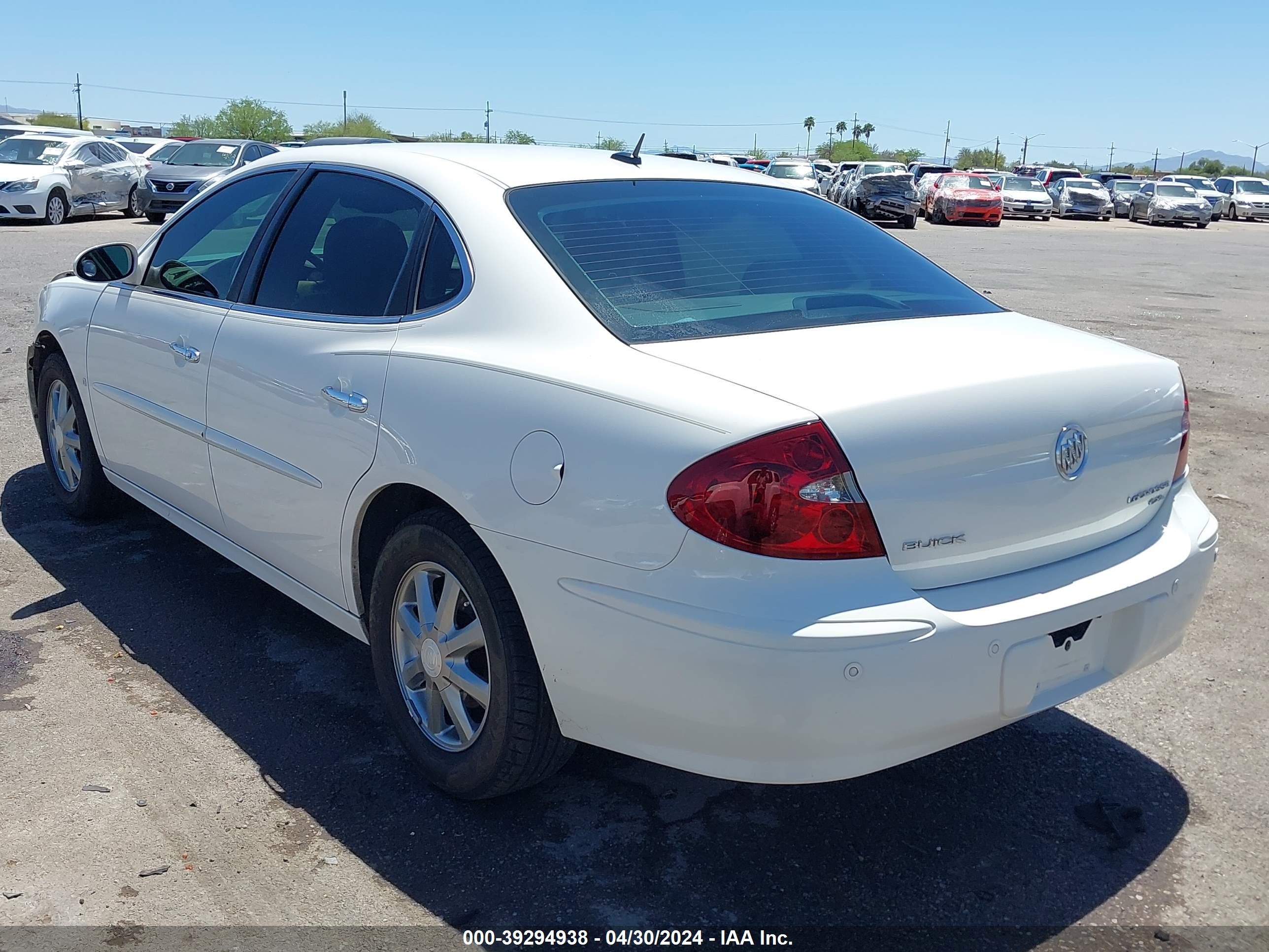 Photo 2 VIN: 2G4WD582471118919 - BUICK LACROSSE 