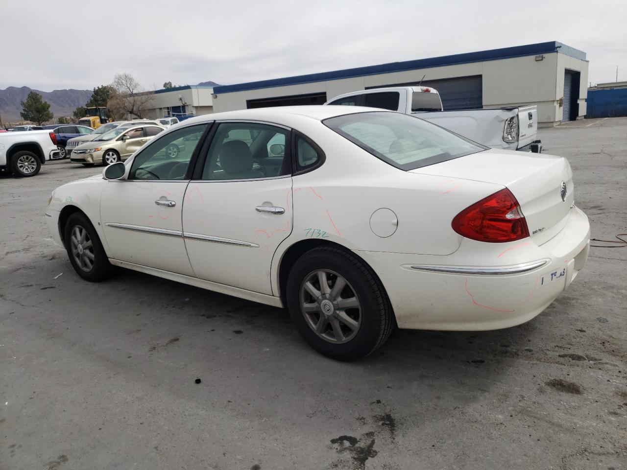 Photo 1 VIN: 2G4WD582481142820 - BUICK LACROSSE 