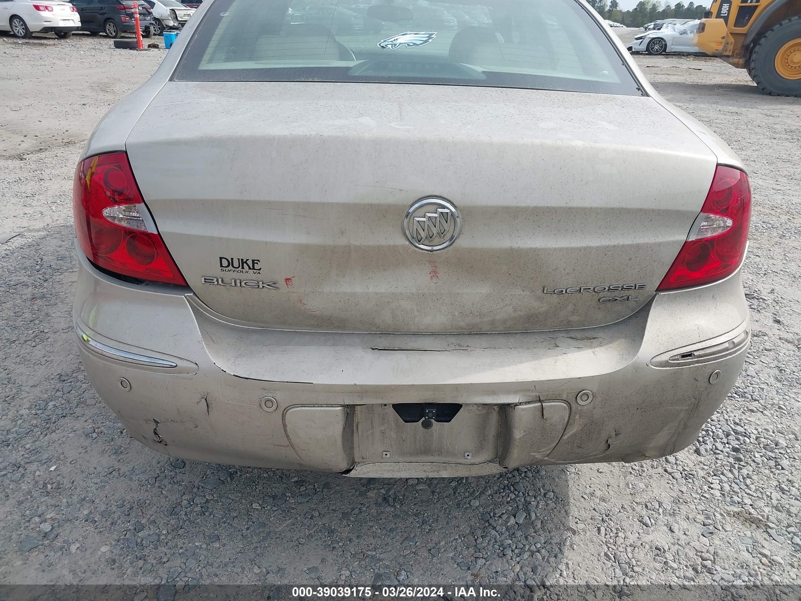 Photo 5 VIN: 2G4WD582481195047 - BUICK LACROSSE 