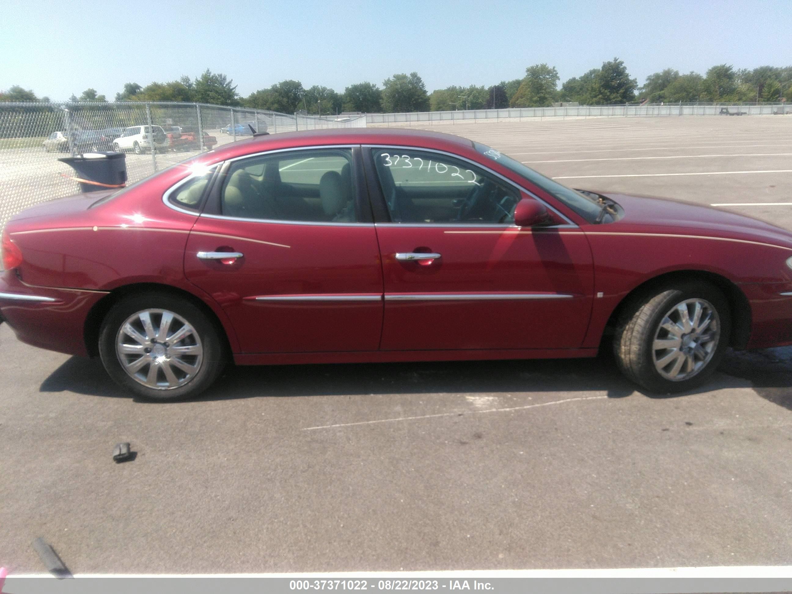 Photo 13 VIN: 2G4WD582481330804 - BUICK LACROSSE 