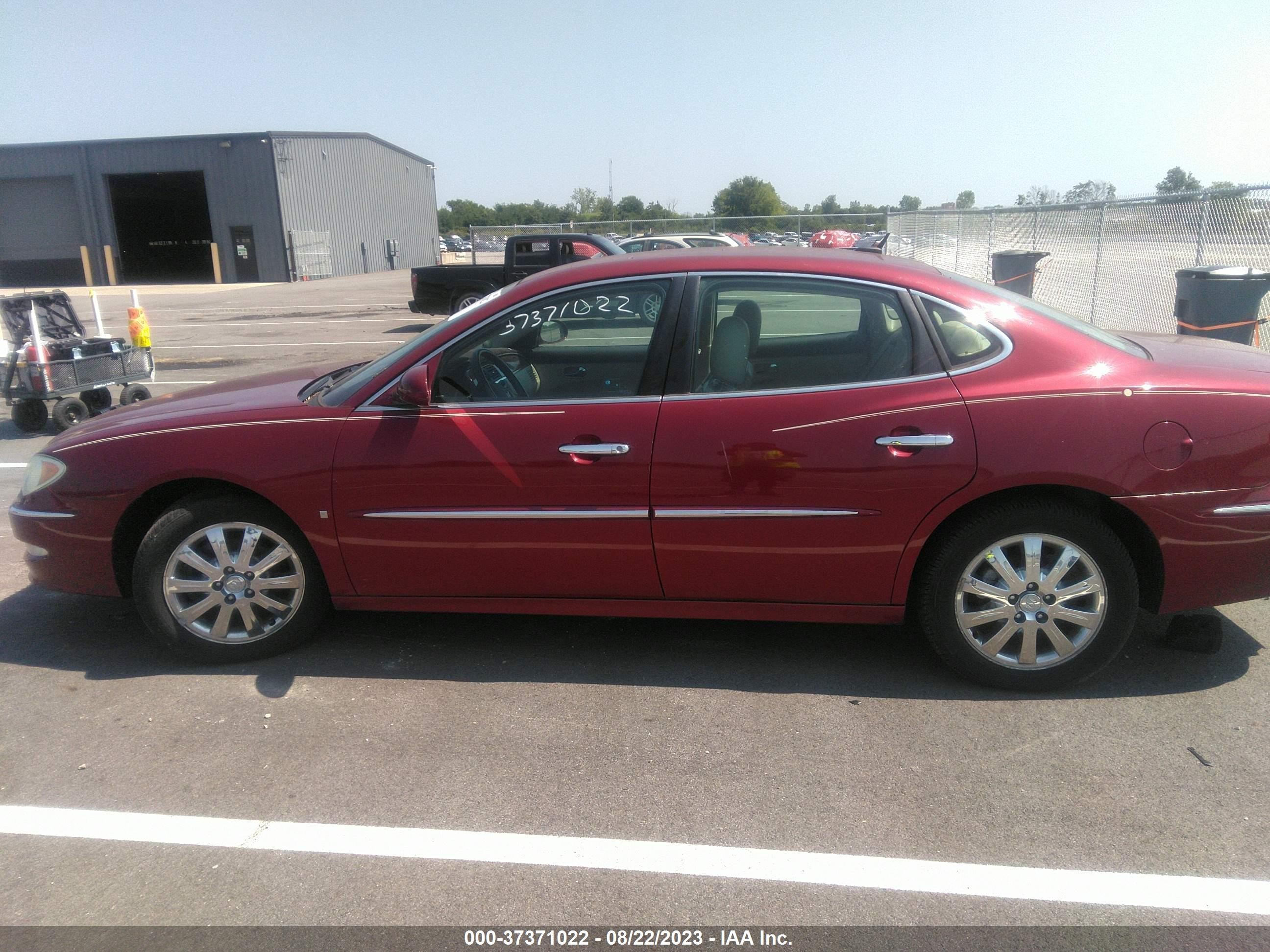 Photo 14 VIN: 2G4WD582481330804 - BUICK LACROSSE 