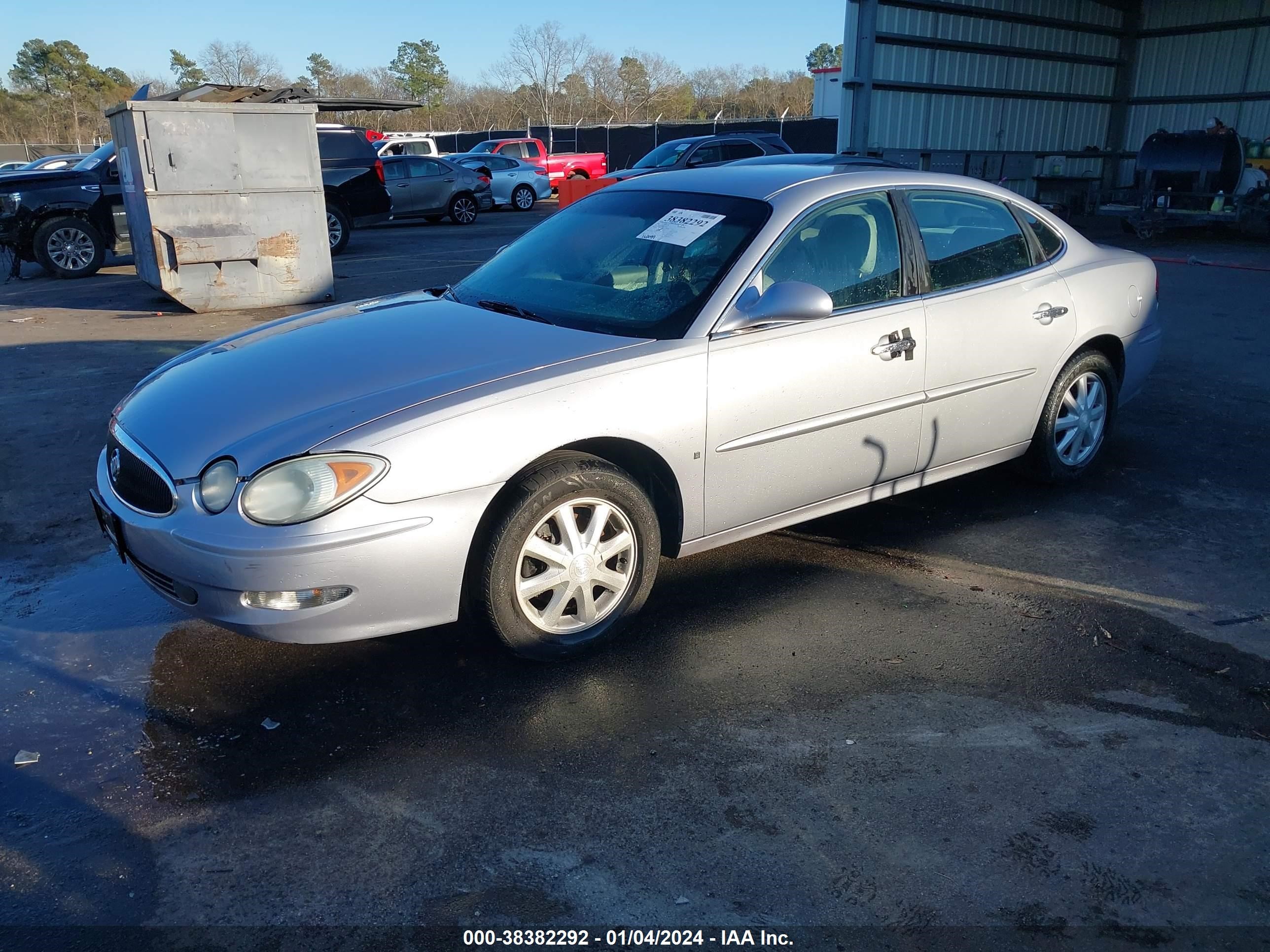 Photo 1 VIN: 2G4WD582561159736 - BUICK LACROSSE 