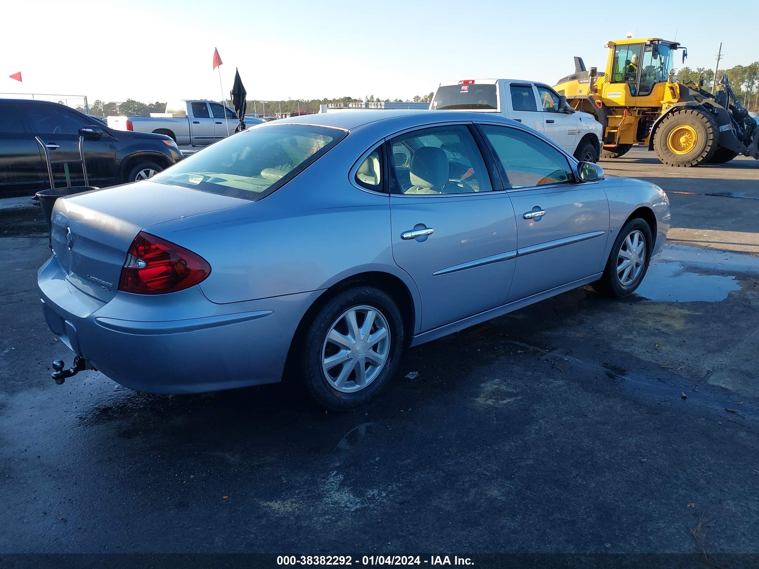 Photo 3 VIN: 2G4WD582561159736 - BUICK LACROSSE 