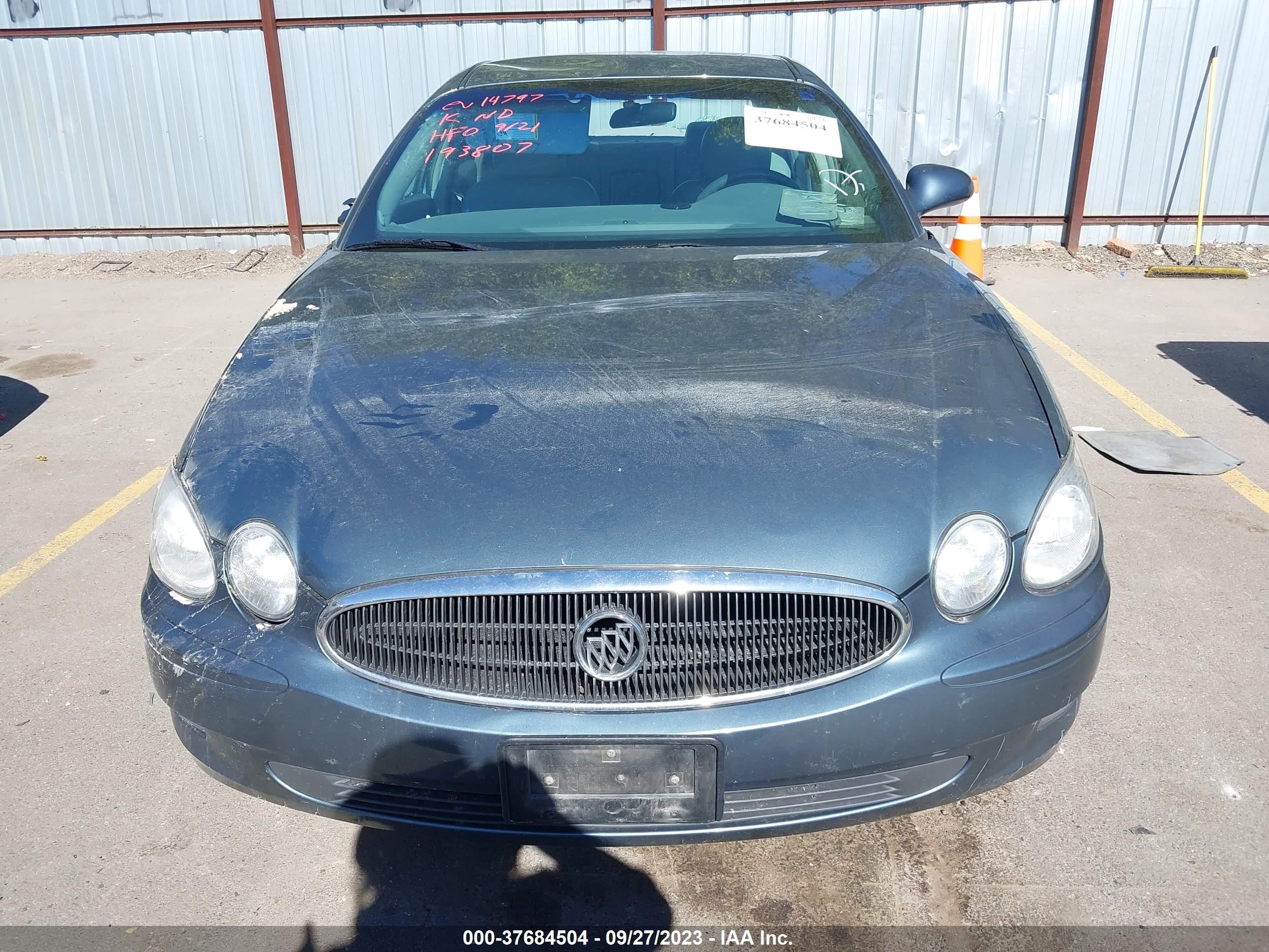 Photo 10 VIN: 2G4WD582571193807 - BUICK LACROSSE 