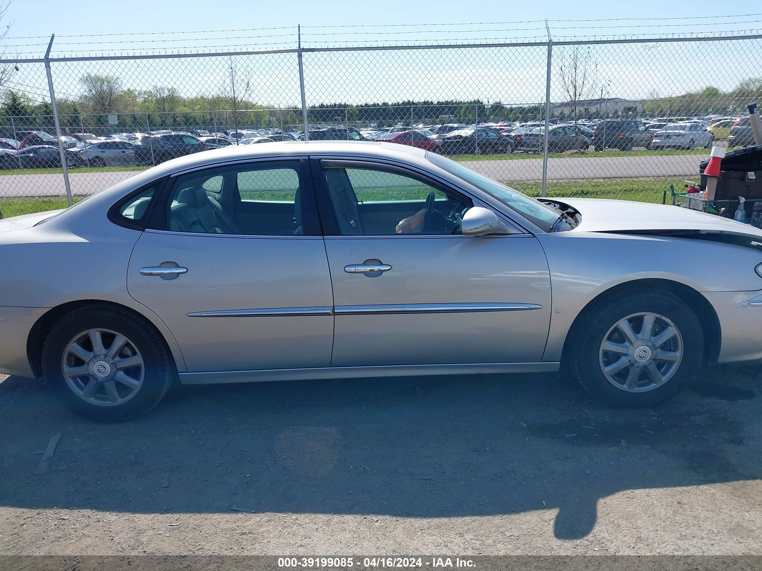 Photo 12 VIN: 2G4WD582571197369 - BUICK LACROSSE 