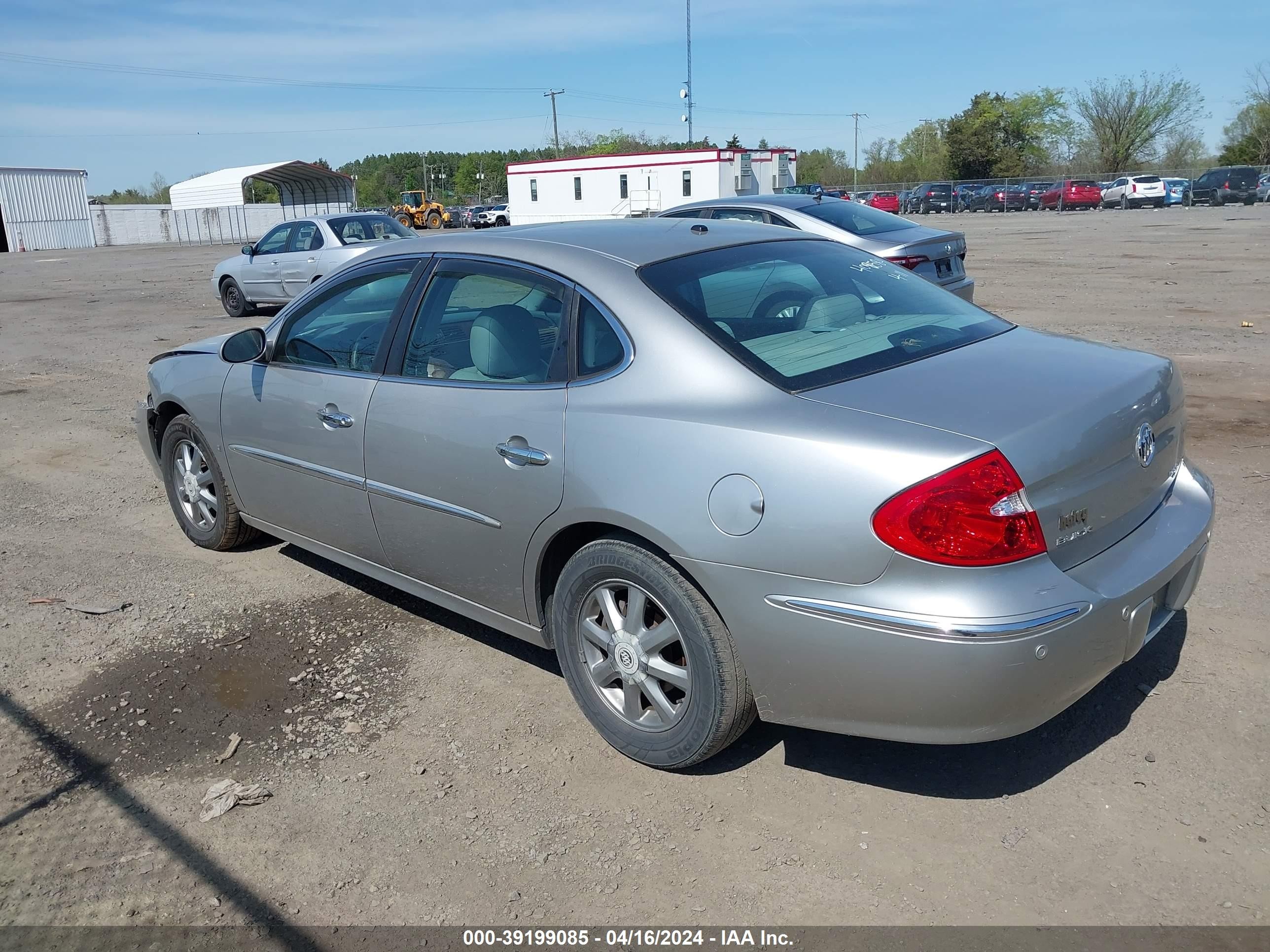 Photo 2 VIN: 2G4WD582571197369 - BUICK LACROSSE 