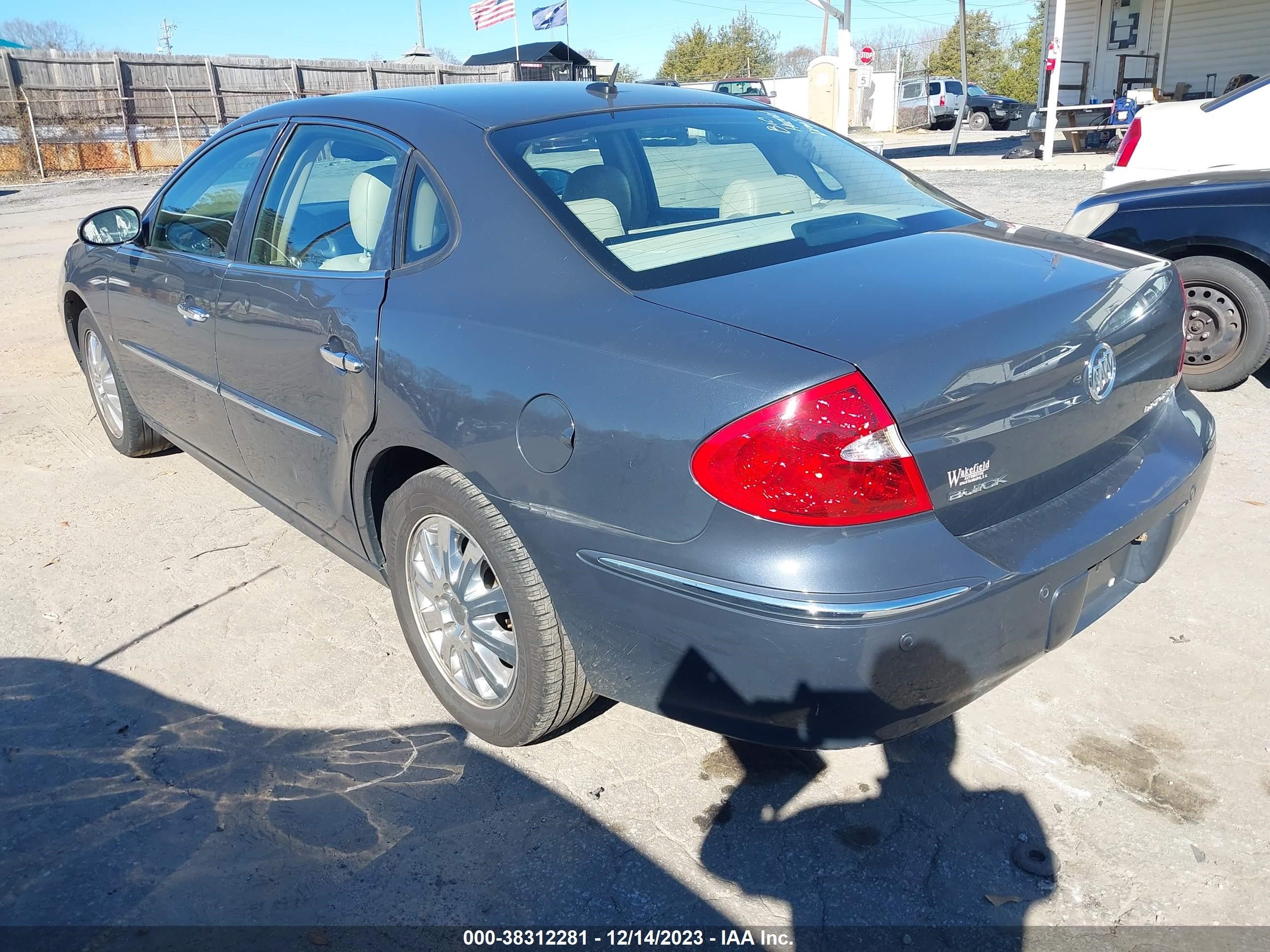 Photo 2 VIN: 2G4WD582691152072 - BUICK LACROSSE 