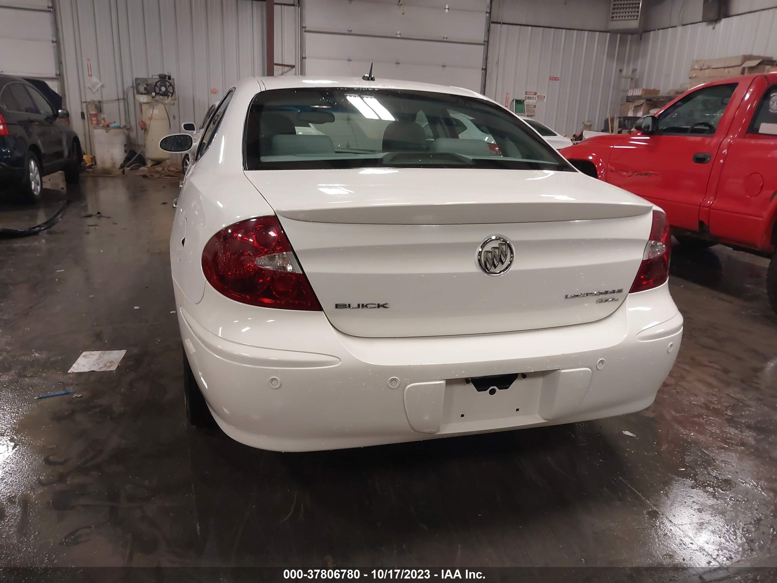 Photo 16 VIN: 2G4WD582761212078 - BUICK LACROSSE 