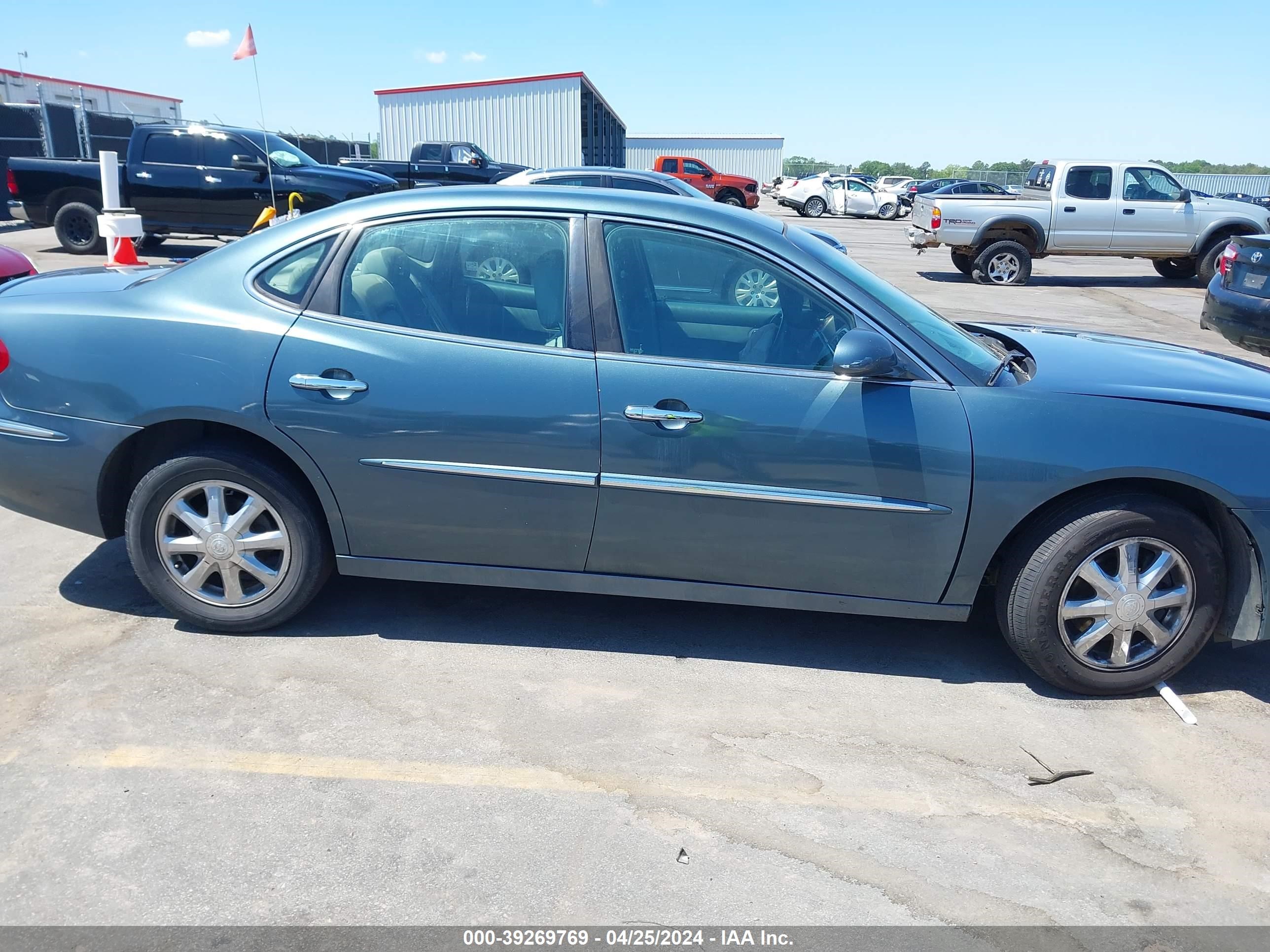 Photo 12 VIN: 2G4WD582761259319 - BUICK LACROSSE 