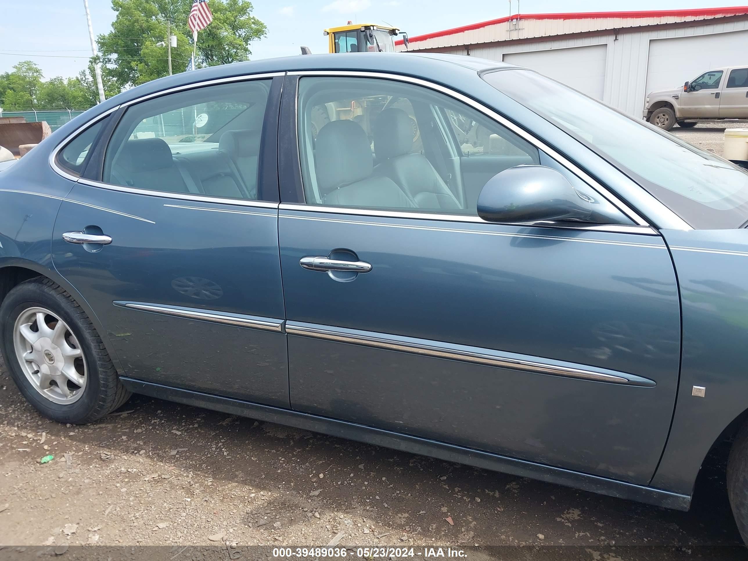 Photo 12 VIN: 2G4WD582871125758 - BUICK LACROSSE 