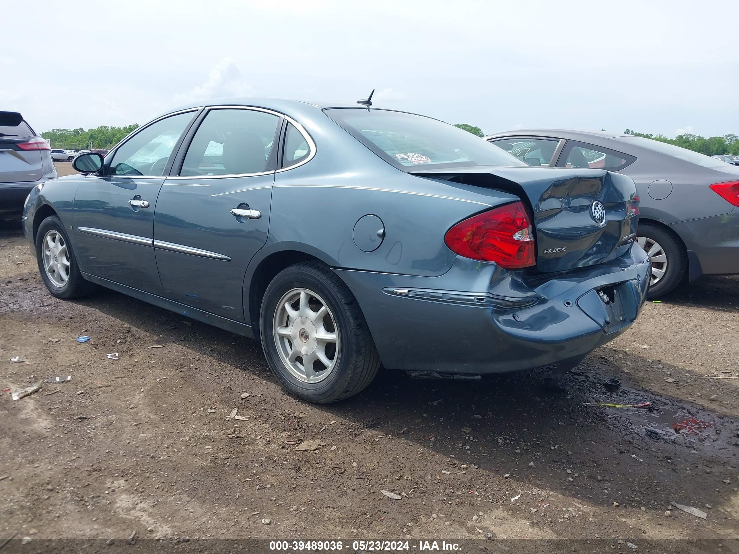 Photo 2 VIN: 2G4WD582871125758 - BUICK LACROSSE 