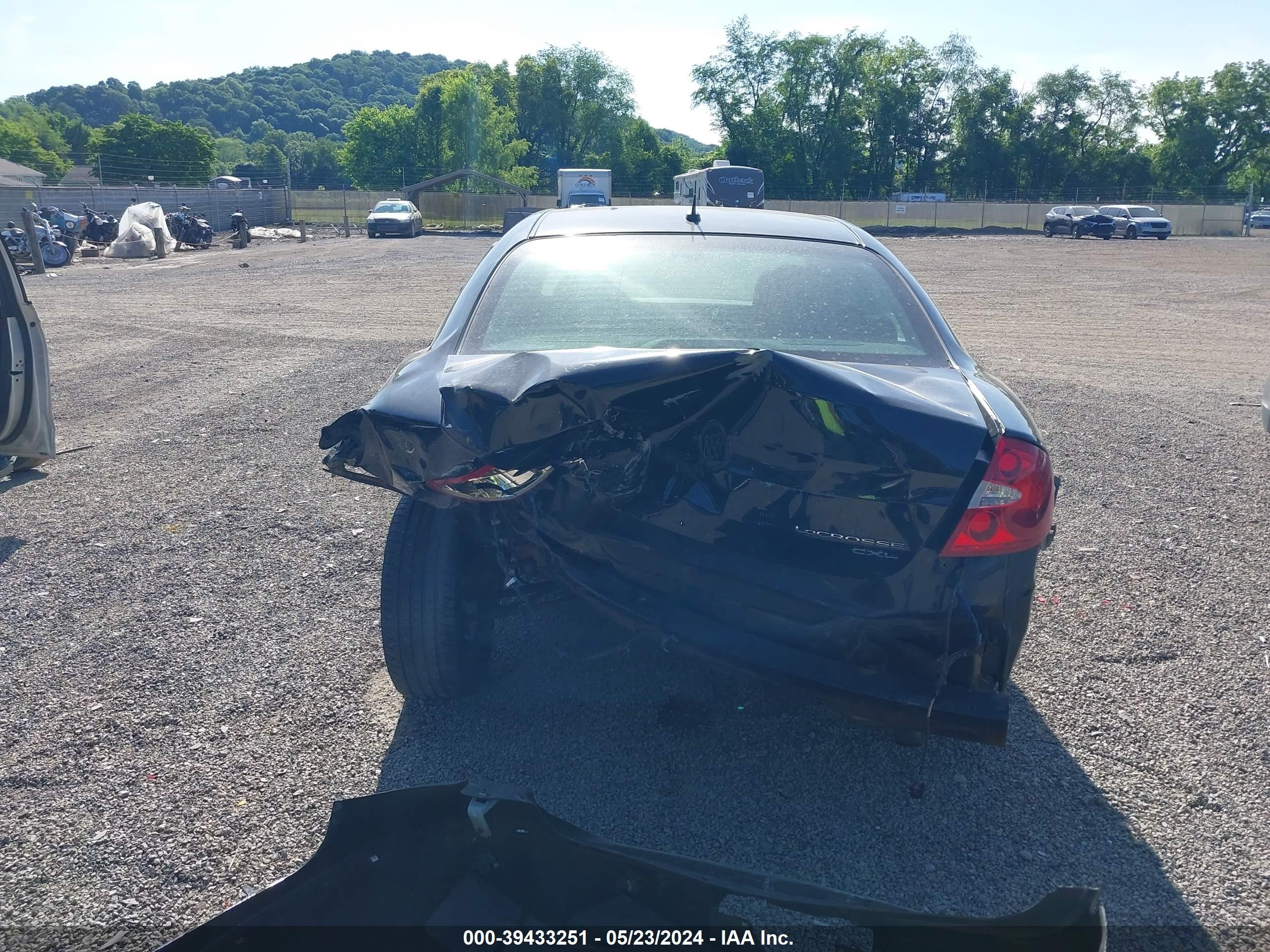 Photo 16 VIN: 2G4WD582891136925 - BUICK LACROSSE 