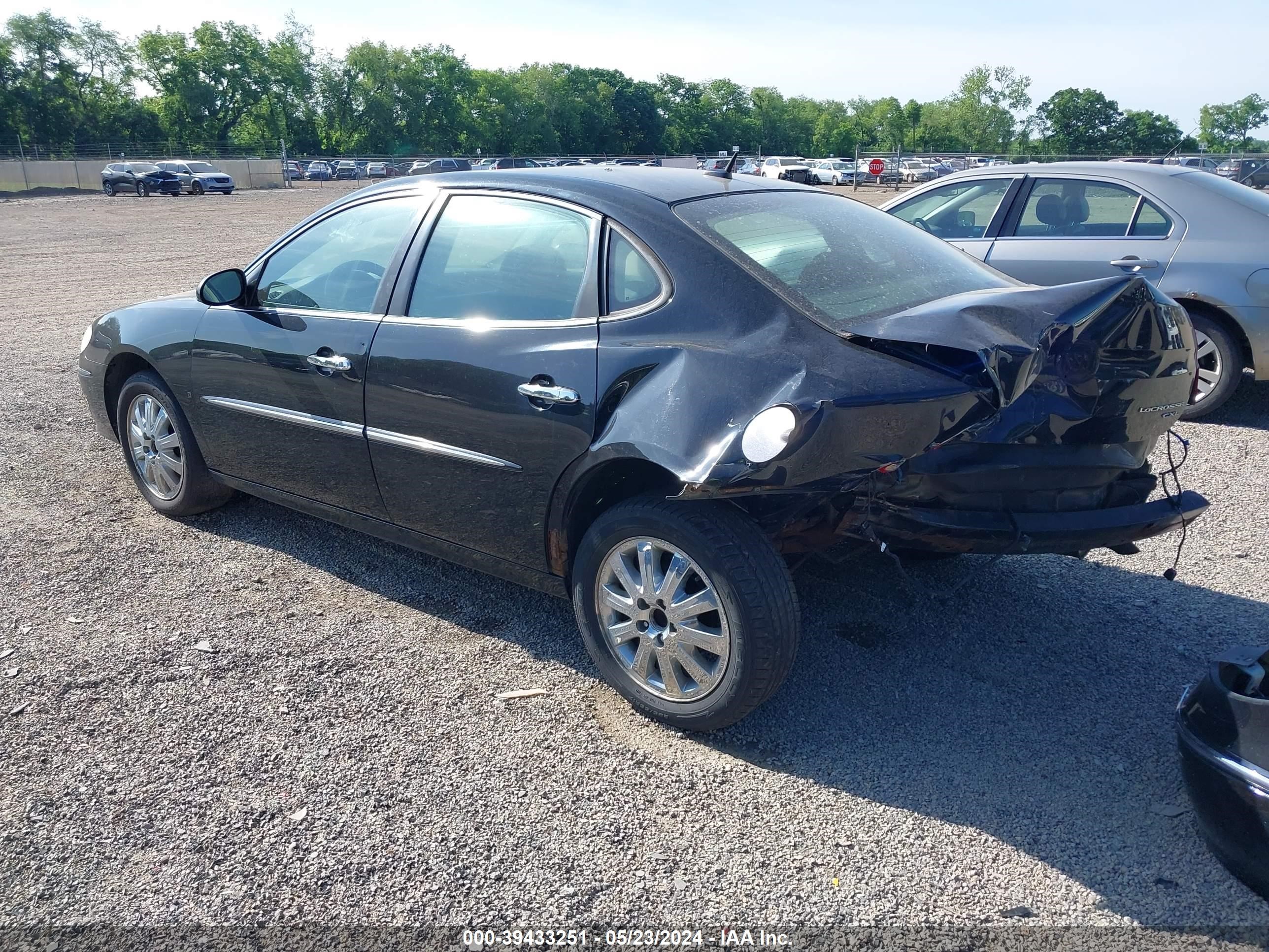 Photo 2 VIN: 2G4WD582891136925 - BUICK LACROSSE 