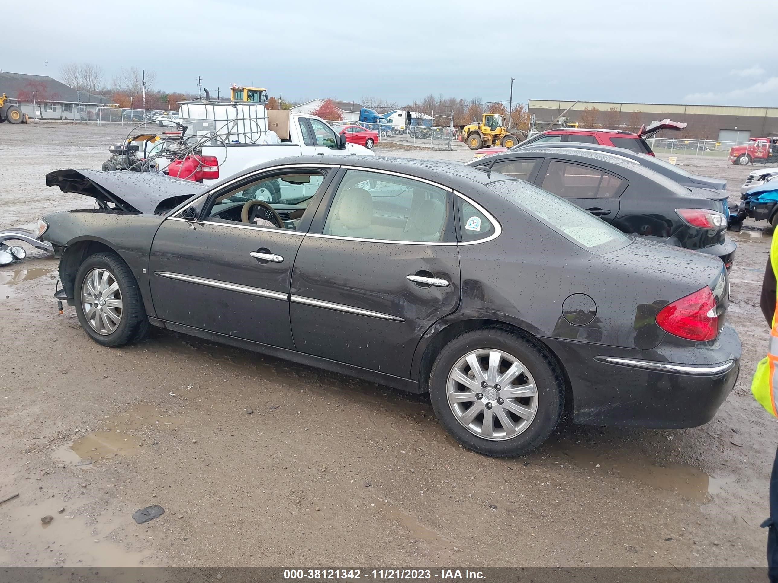 Photo 2 VIN: 2G4WD582891259818 - BUICK LACROSSE 