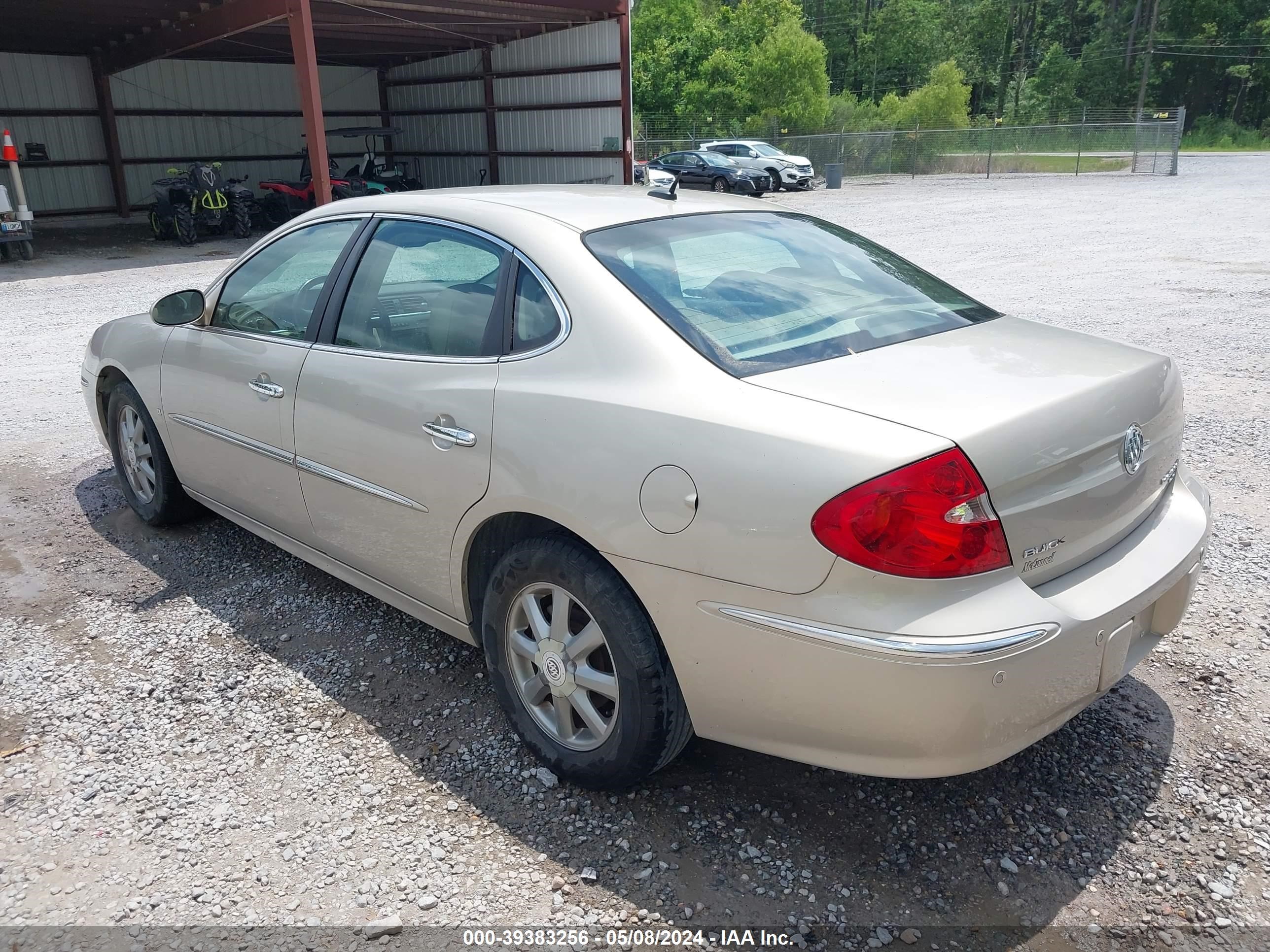 Photo 2 VIN: 2G4WD582981191883 - BUICK LACROSSE 