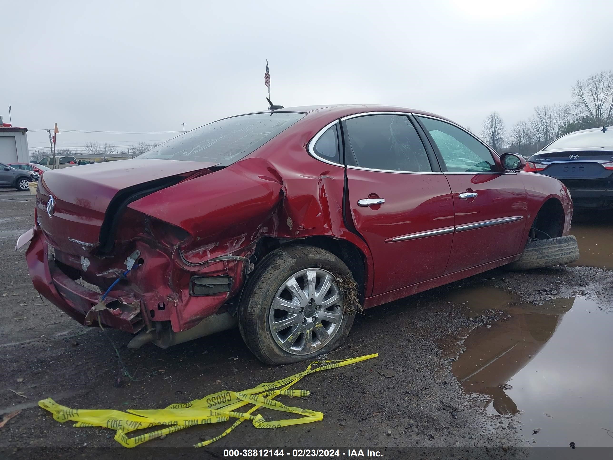 Photo 3 VIN: 2G4WD582981199384 - BUICK LACROSSE 