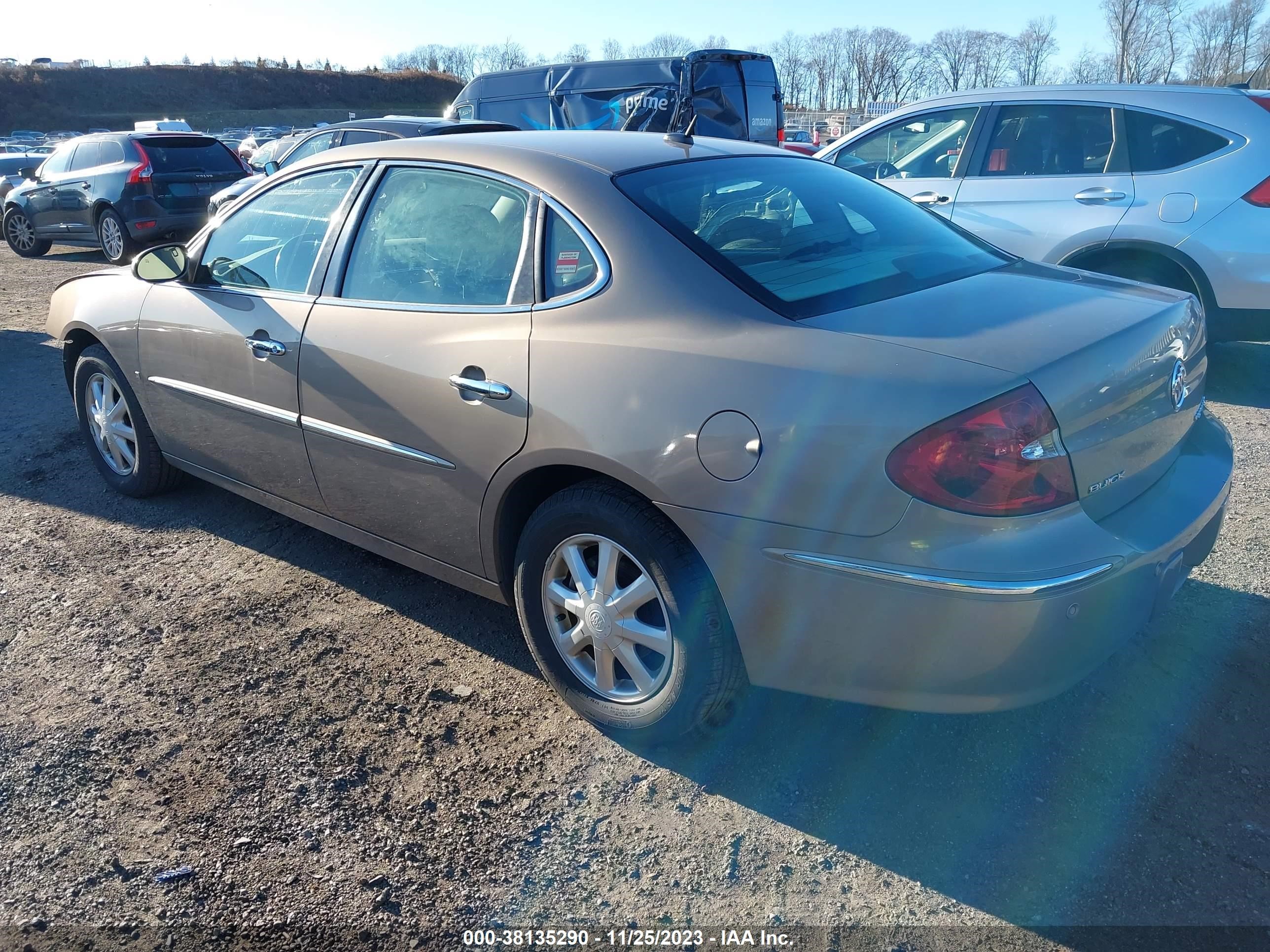 Photo 2 VIN: 2G4WD582X61164544 - BUICK LACROSSE 