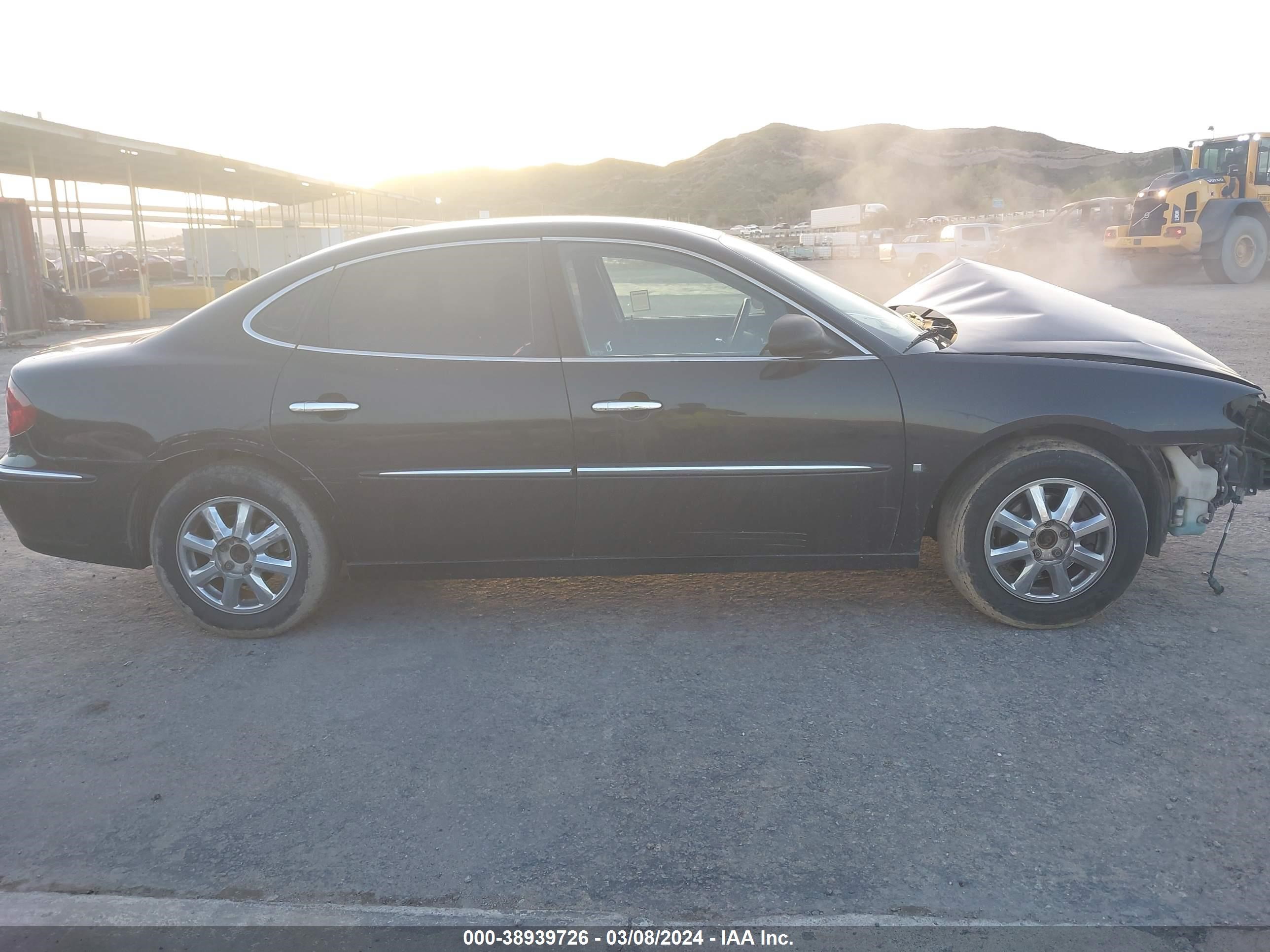 Photo 13 VIN: 2G4WD582X61215721 - BUICK LACROSSE 