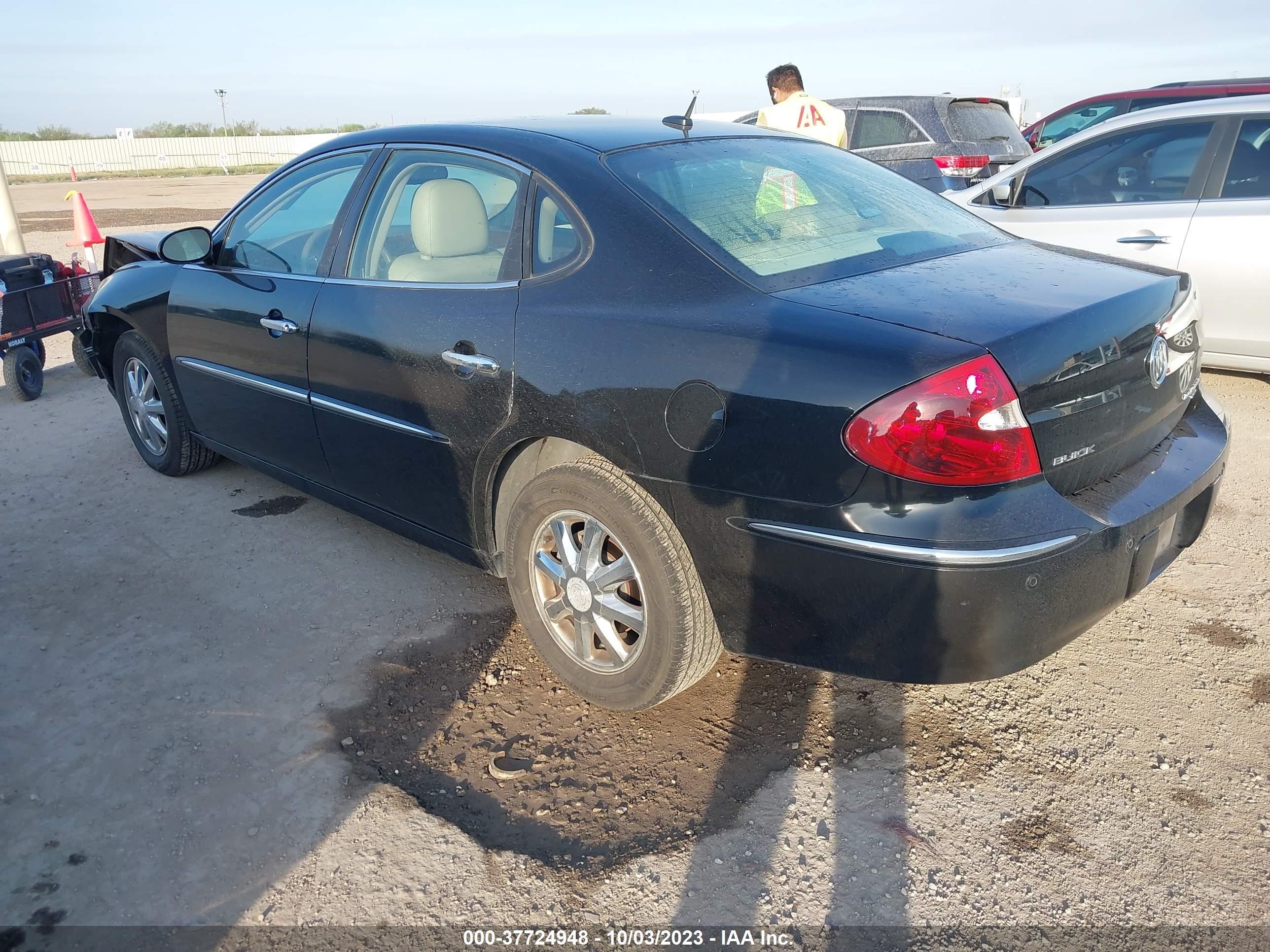 Photo 2 VIN: 2G4WD582X61253515 - BUICK LACROSSE 