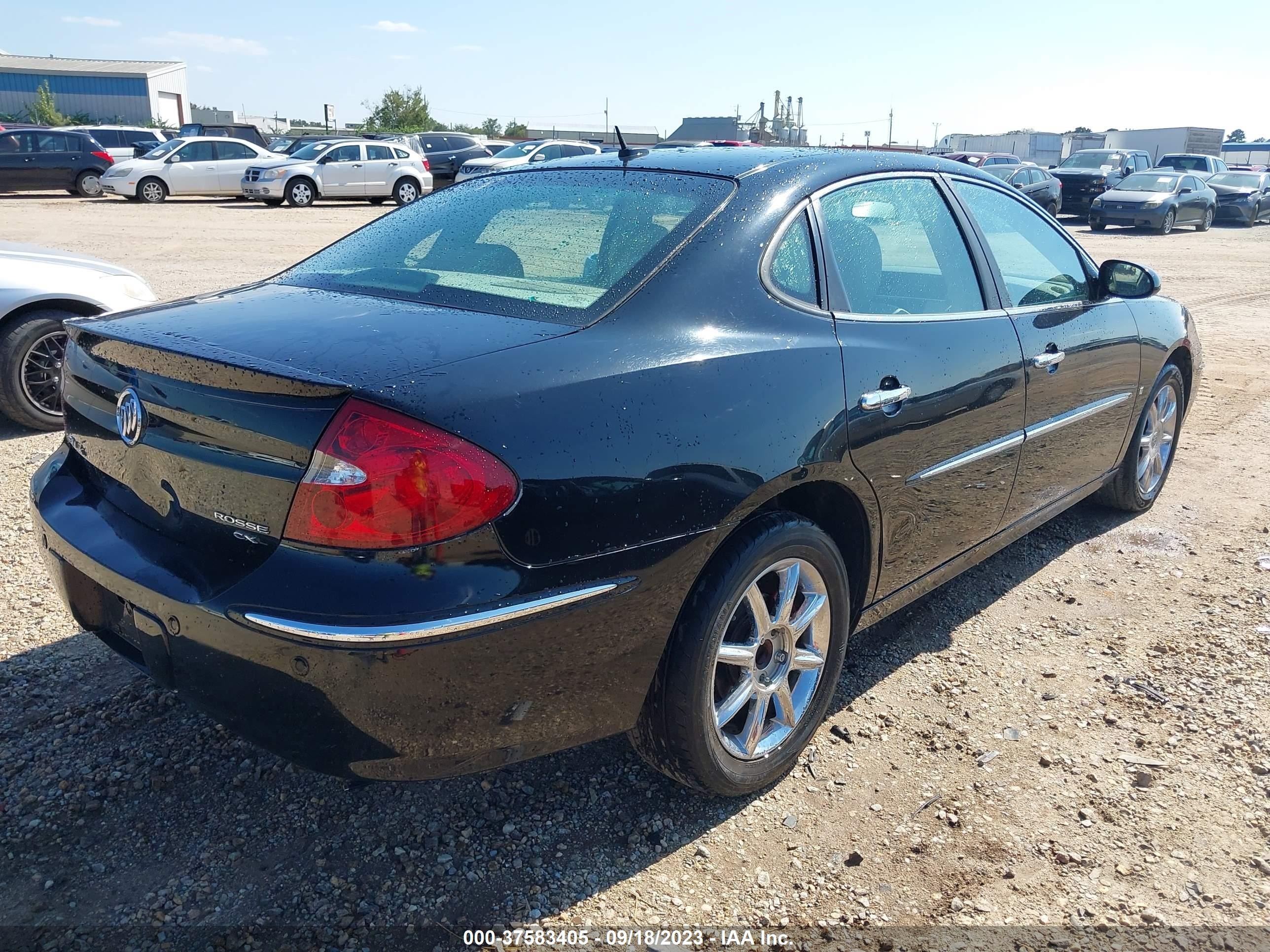 Photo 3 VIN: 2G4WD582X71137927 - BUICK LACROSSE 