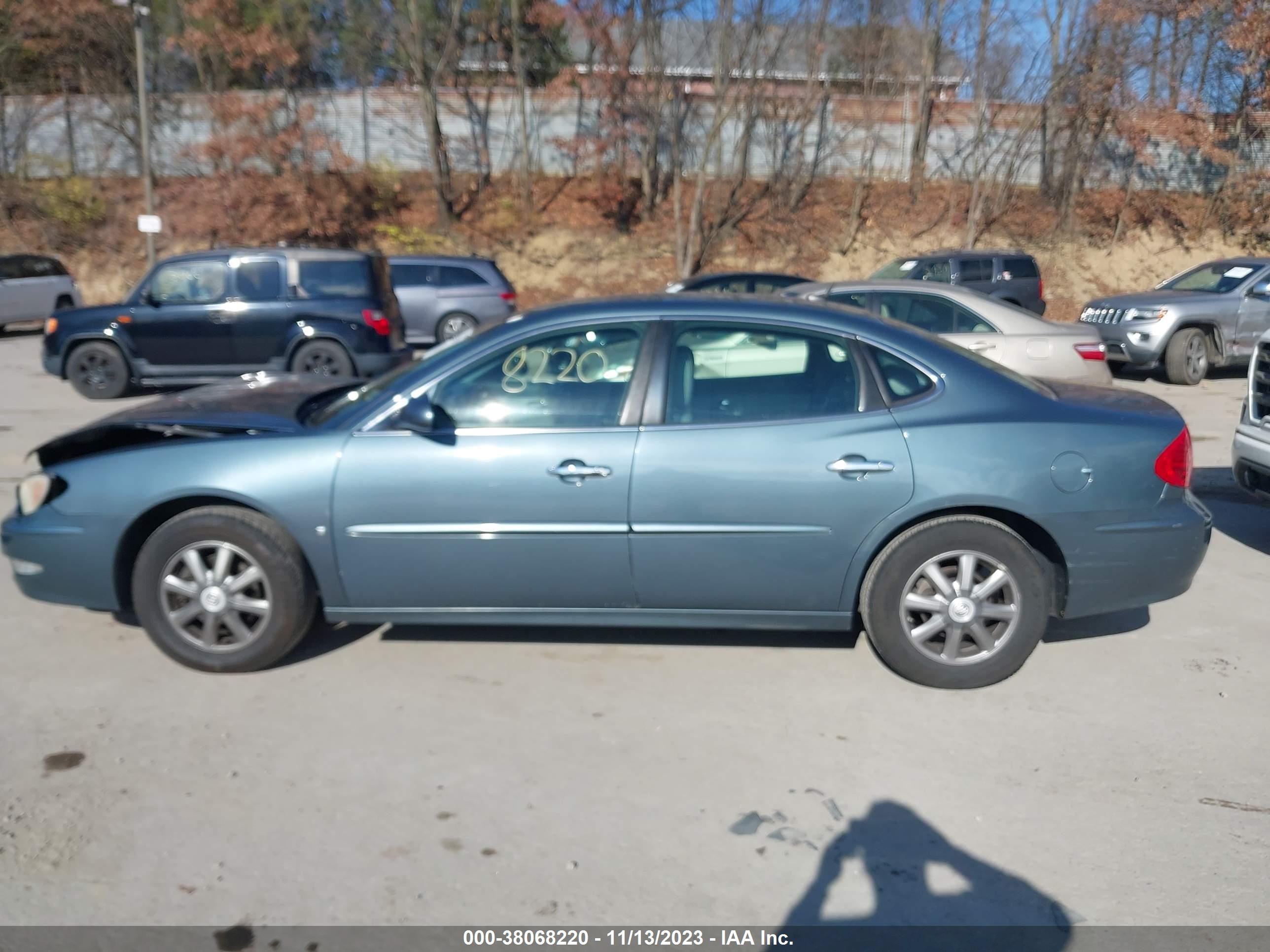 Photo 14 VIN: 2G4WD582X71240670 - BUICK LACROSSE 