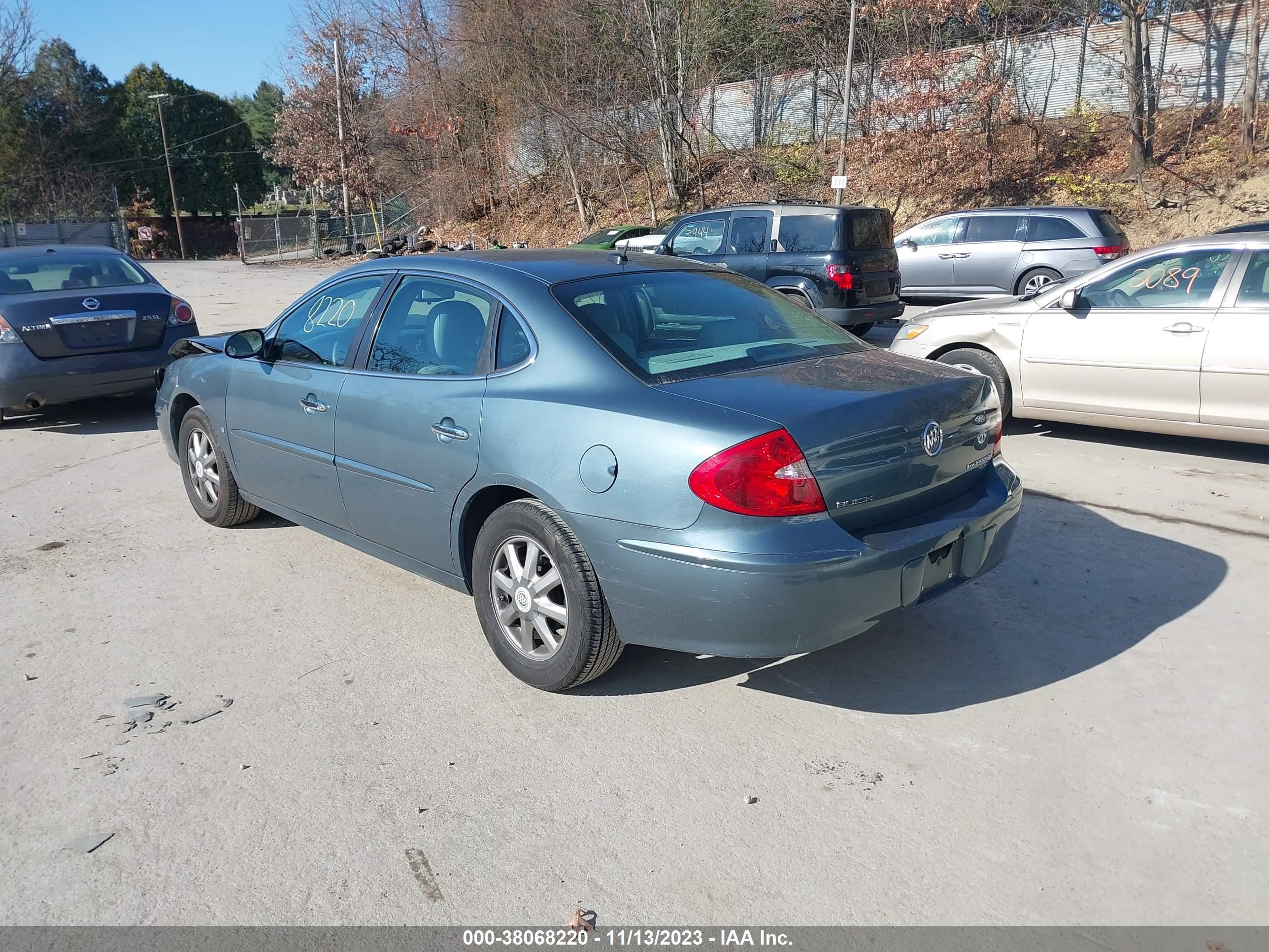 Photo 2 VIN: 2G4WD582X71240670 - BUICK LACROSSE 