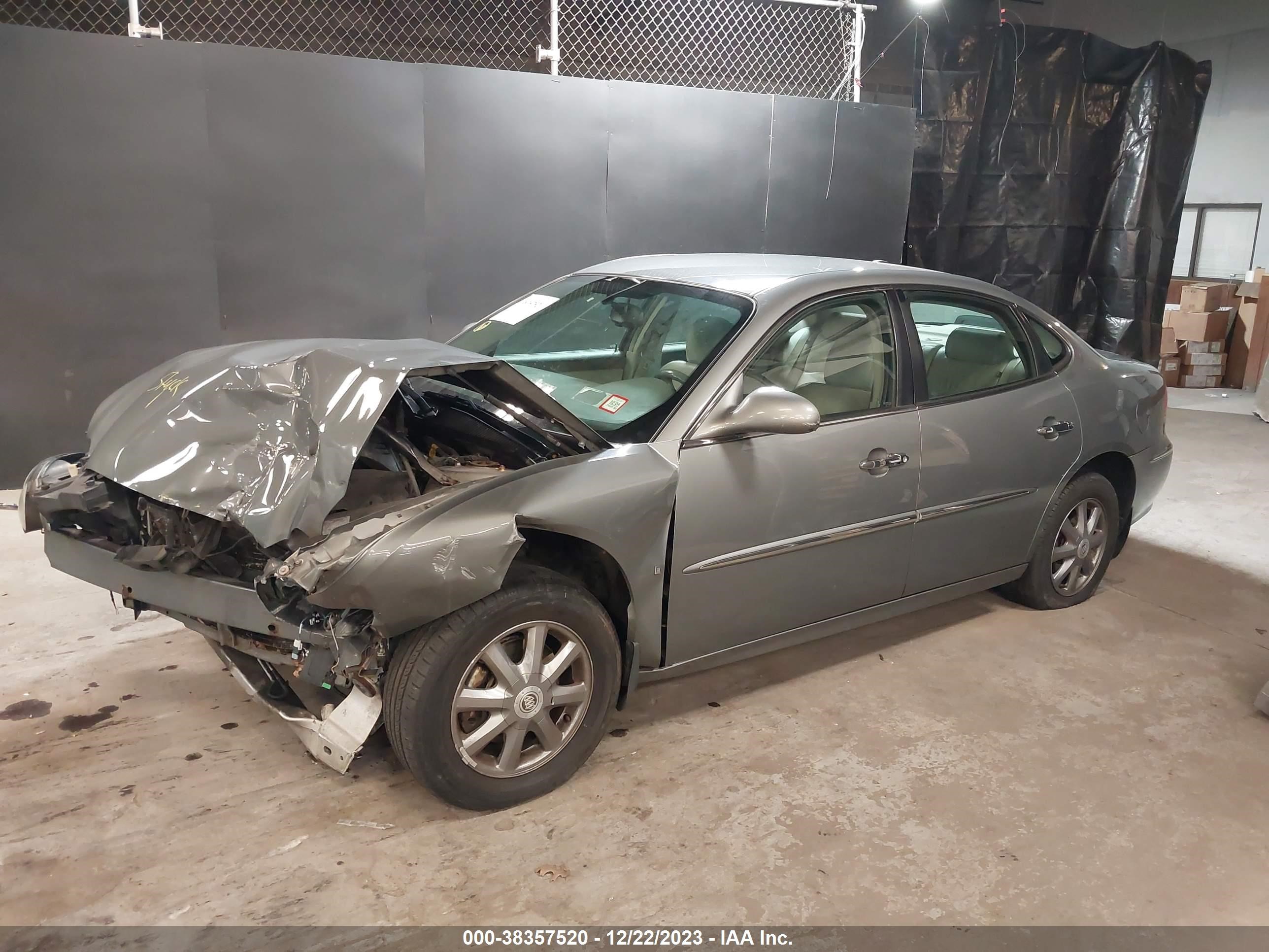 Photo 1 VIN: 2G4WD582X91213634 - BUICK LACROSSE 