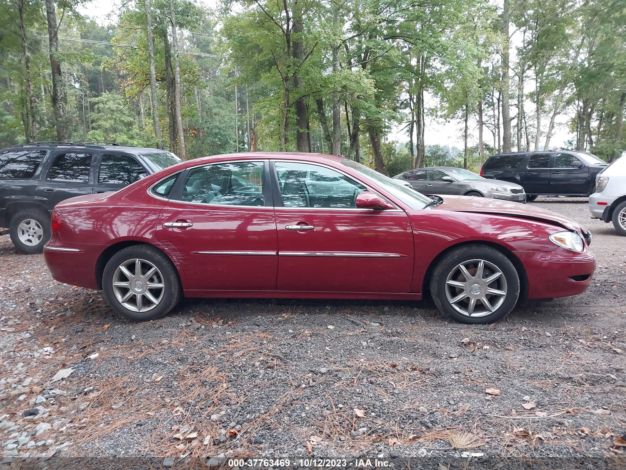 Photo 12 VIN: 2G4WE537451268252 - BUICK LACROSSE 