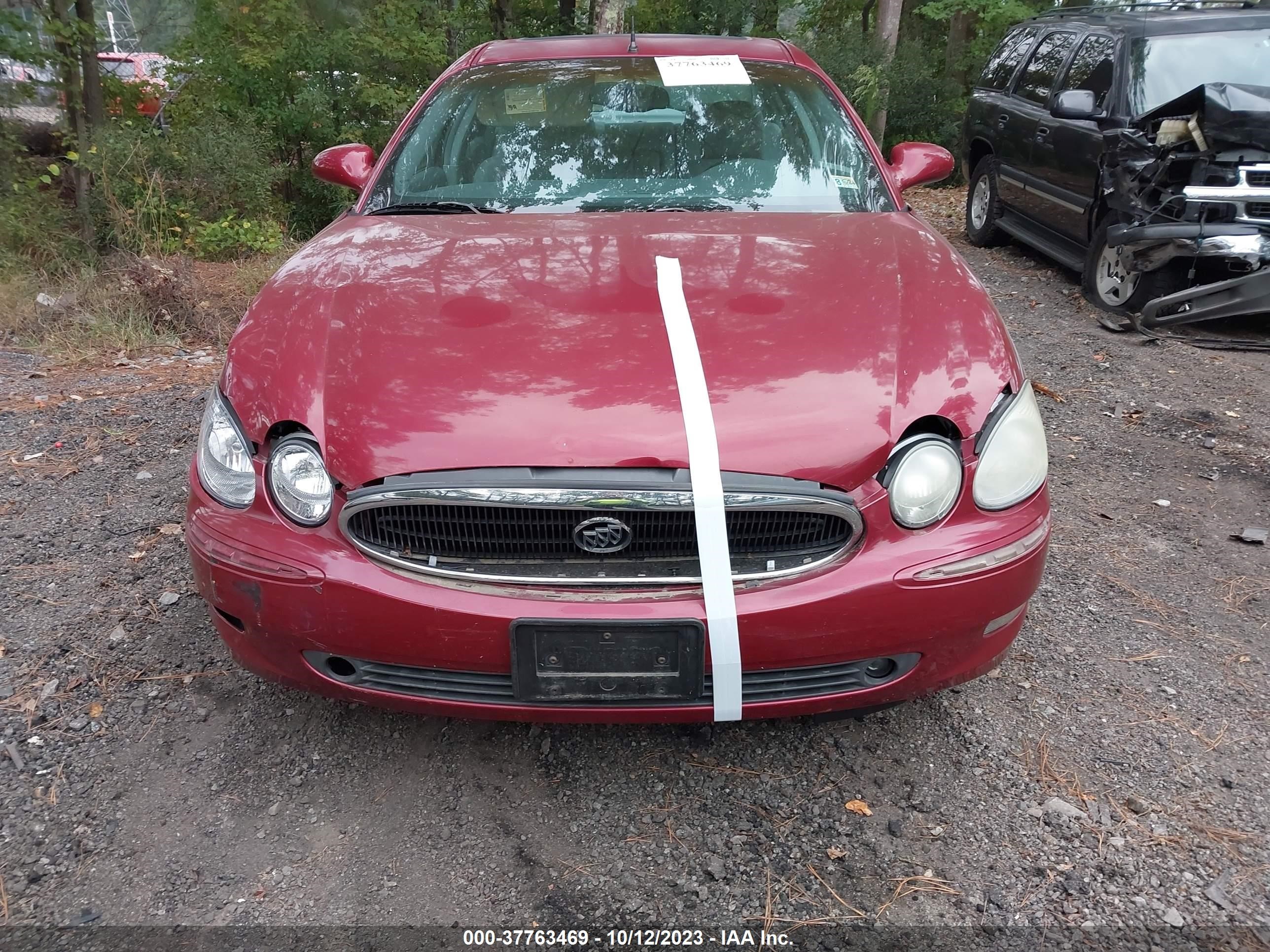 Photo 5 VIN: 2G4WE537451268252 - BUICK LACROSSE 