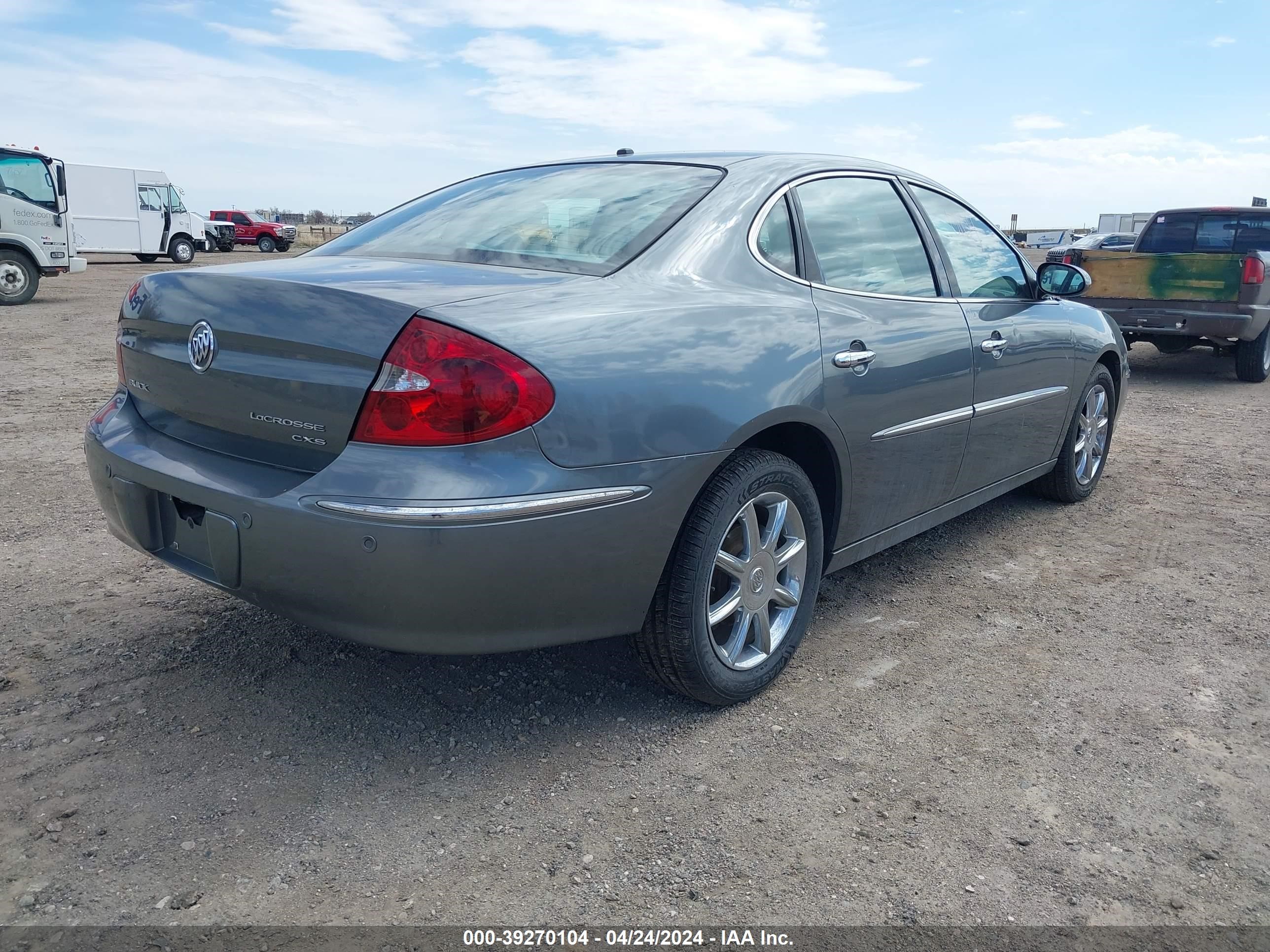 Photo 3 VIN: 2G4WE567851319215 - BUICK LACROSSE 