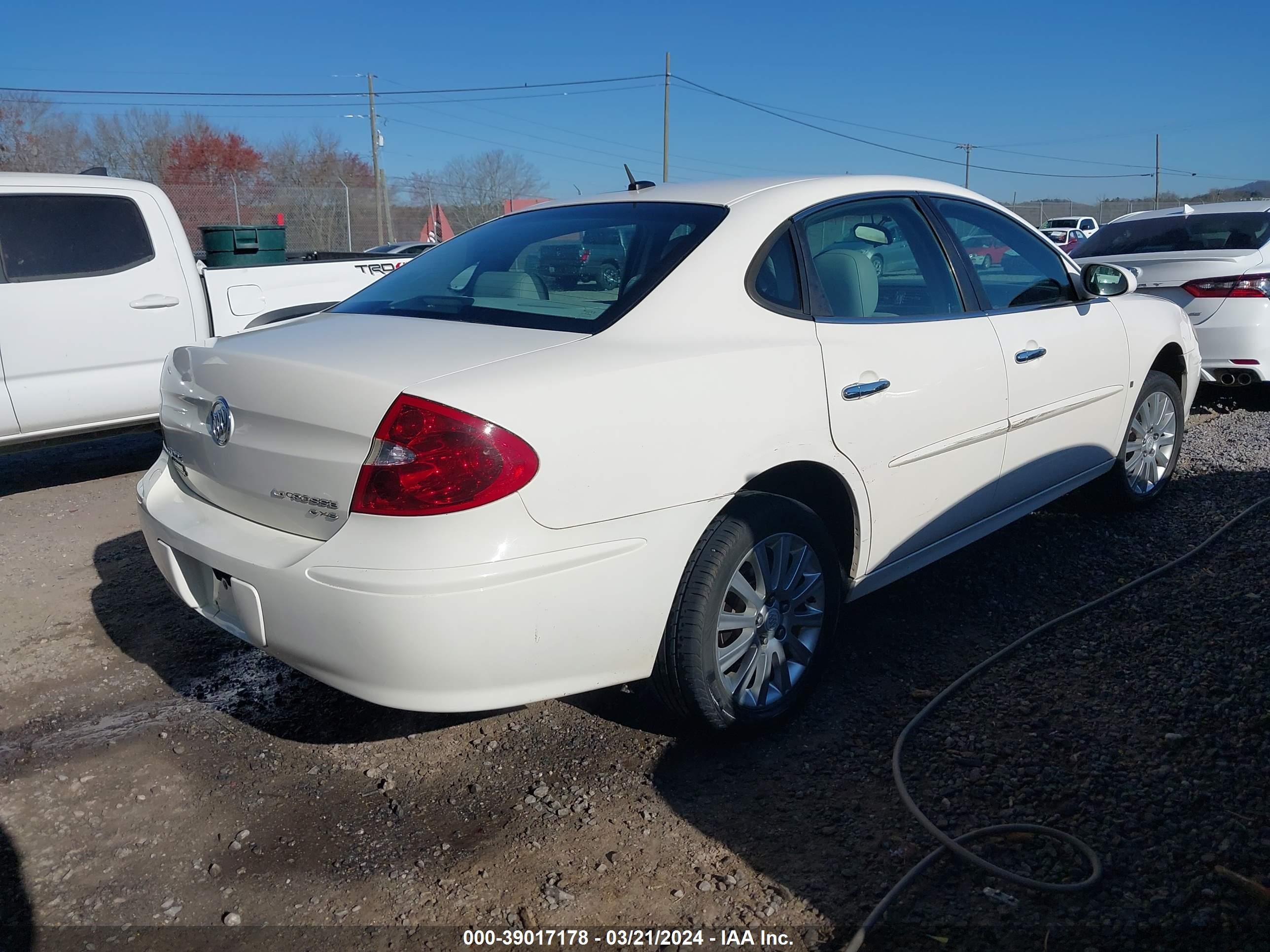 Photo 3 VIN: 2G4WE587271204464 - BUICK LACROSSE 