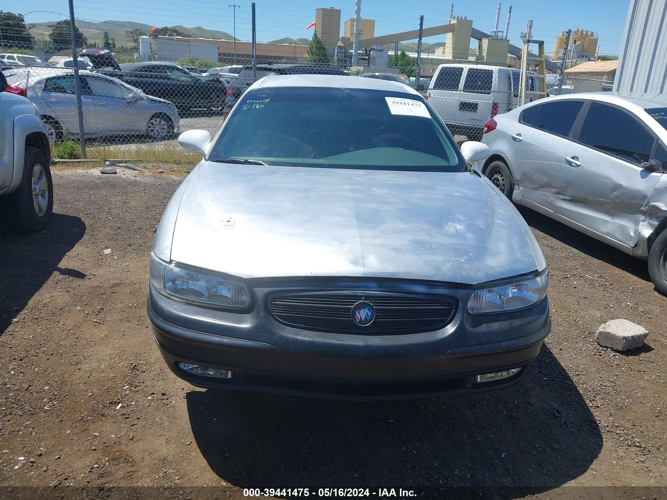 Photo 12 VIN: 2G4WF5215V1470091 - BUICK REGAL 