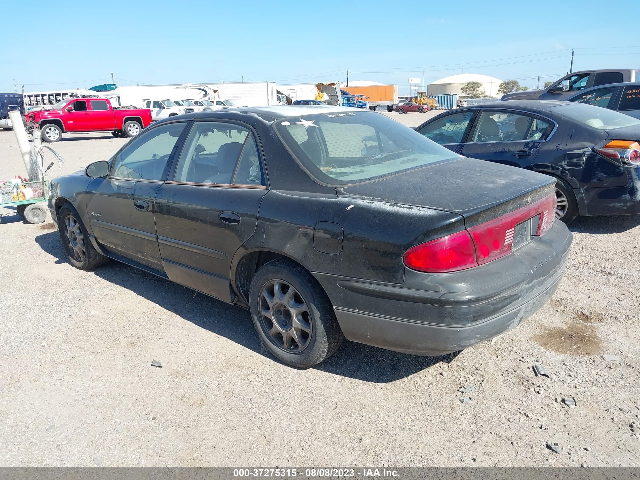 Photo 2 VIN: 2G4WF5218X1453952 - BUICK REGAL 