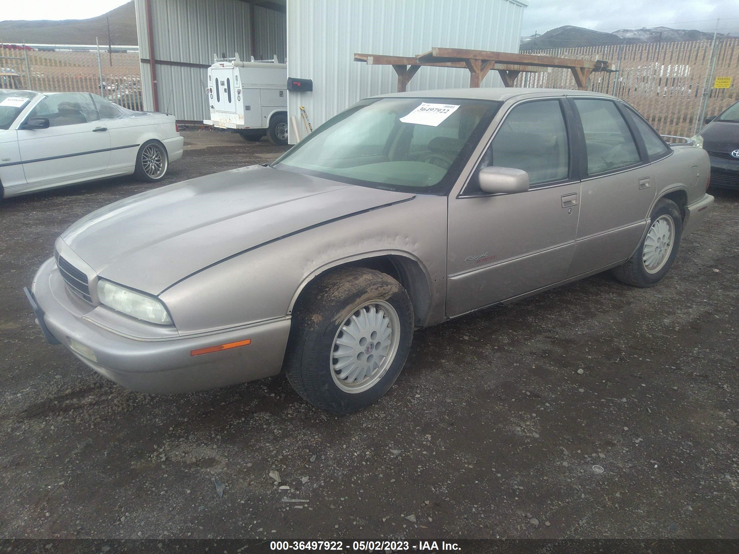 Photo 1 VIN: 2G4WF52K8T1523985 - BUICK REGAL 