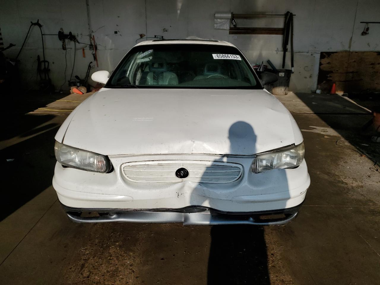 Photo 4 VIN: 2G4WF551221186781 - BUICK REGAL 