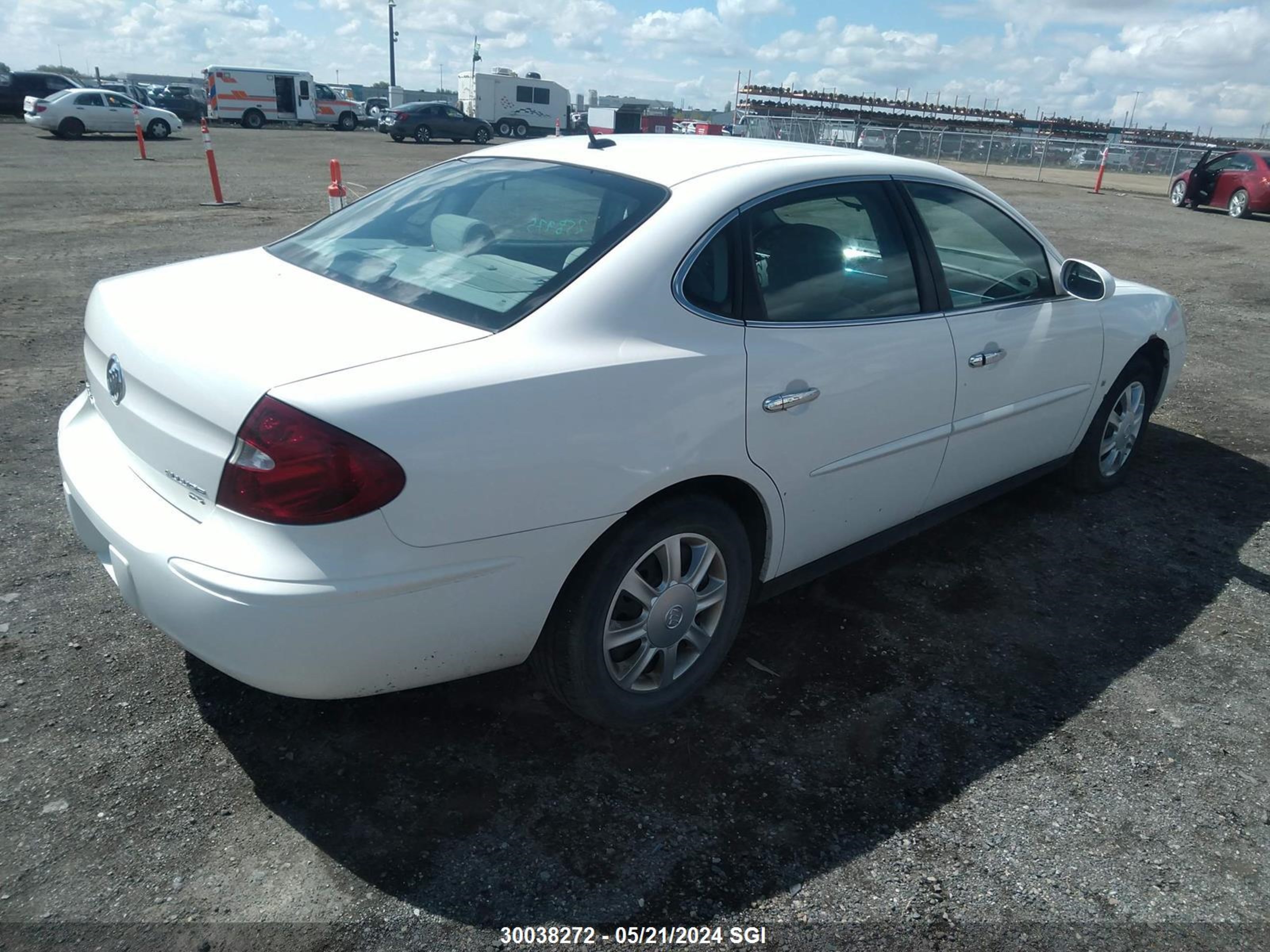 Photo 3 VIN: 2G4WF582161103058 - BUICK ALLURE 