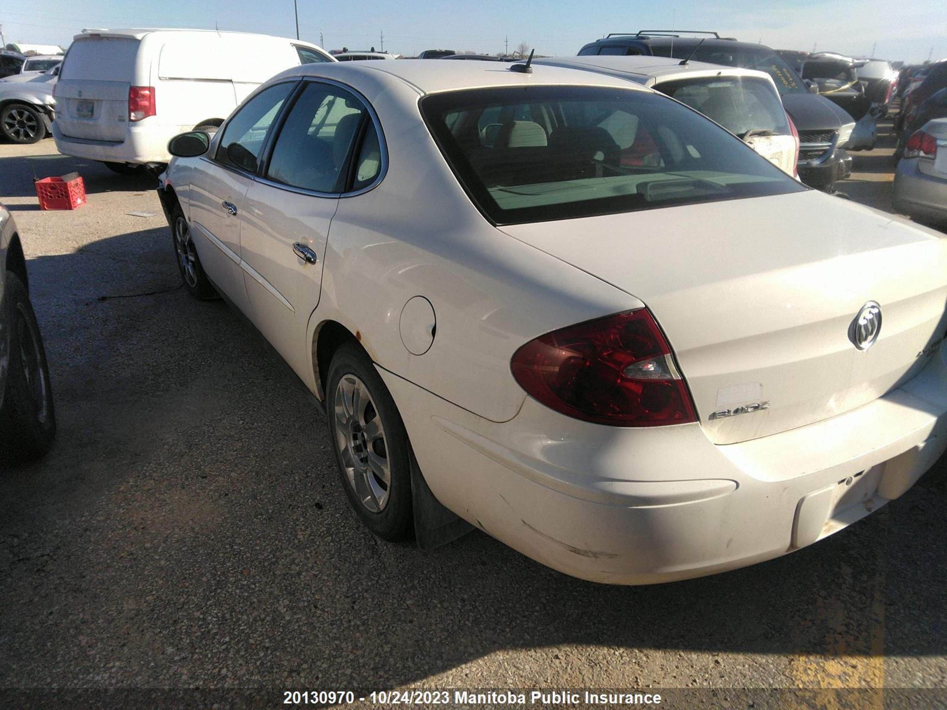 Photo 2 VIN: 2G4WF582371185201 - BUICK ALLURE 